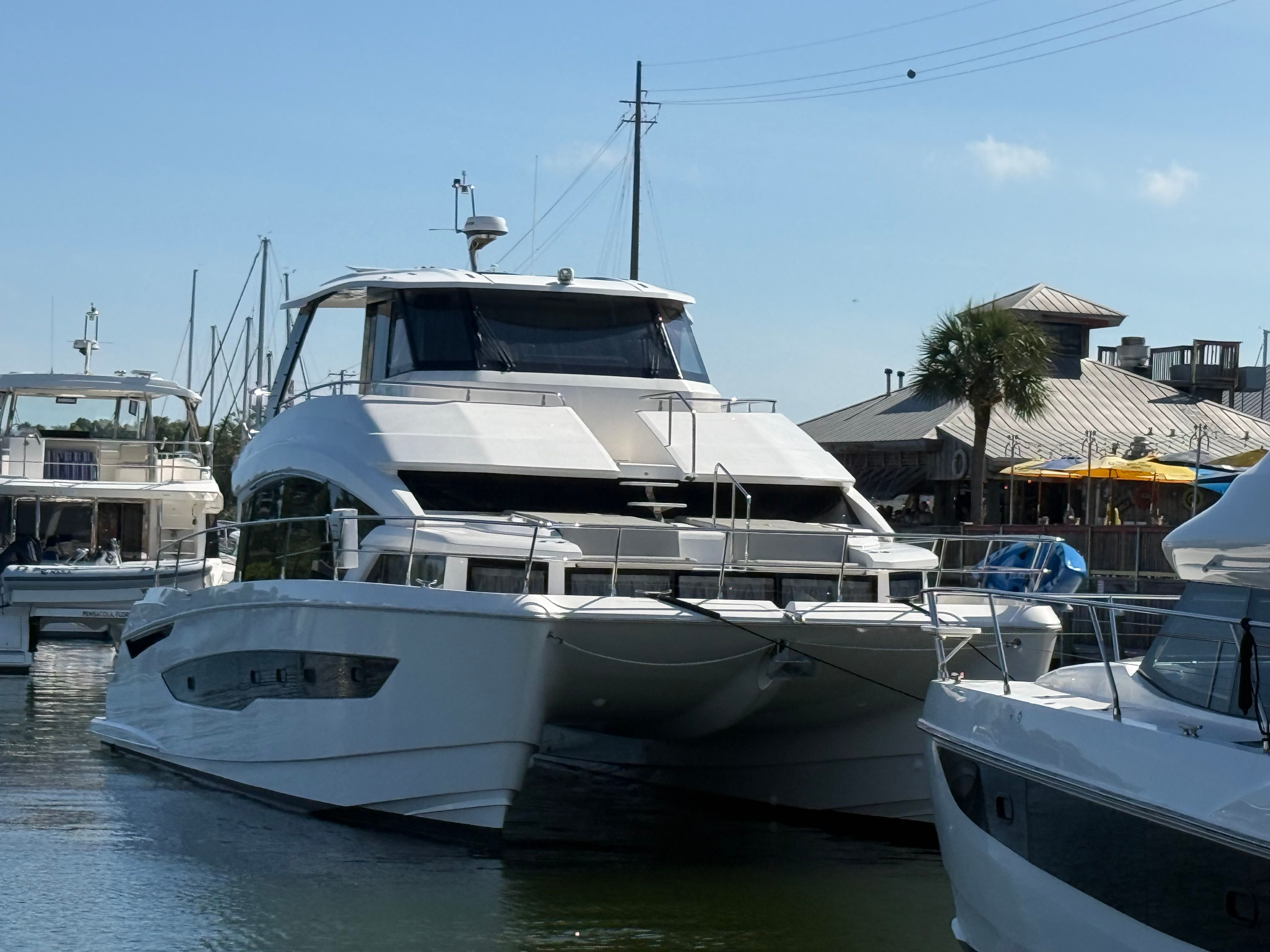 2025 Aquila 54 Yacht