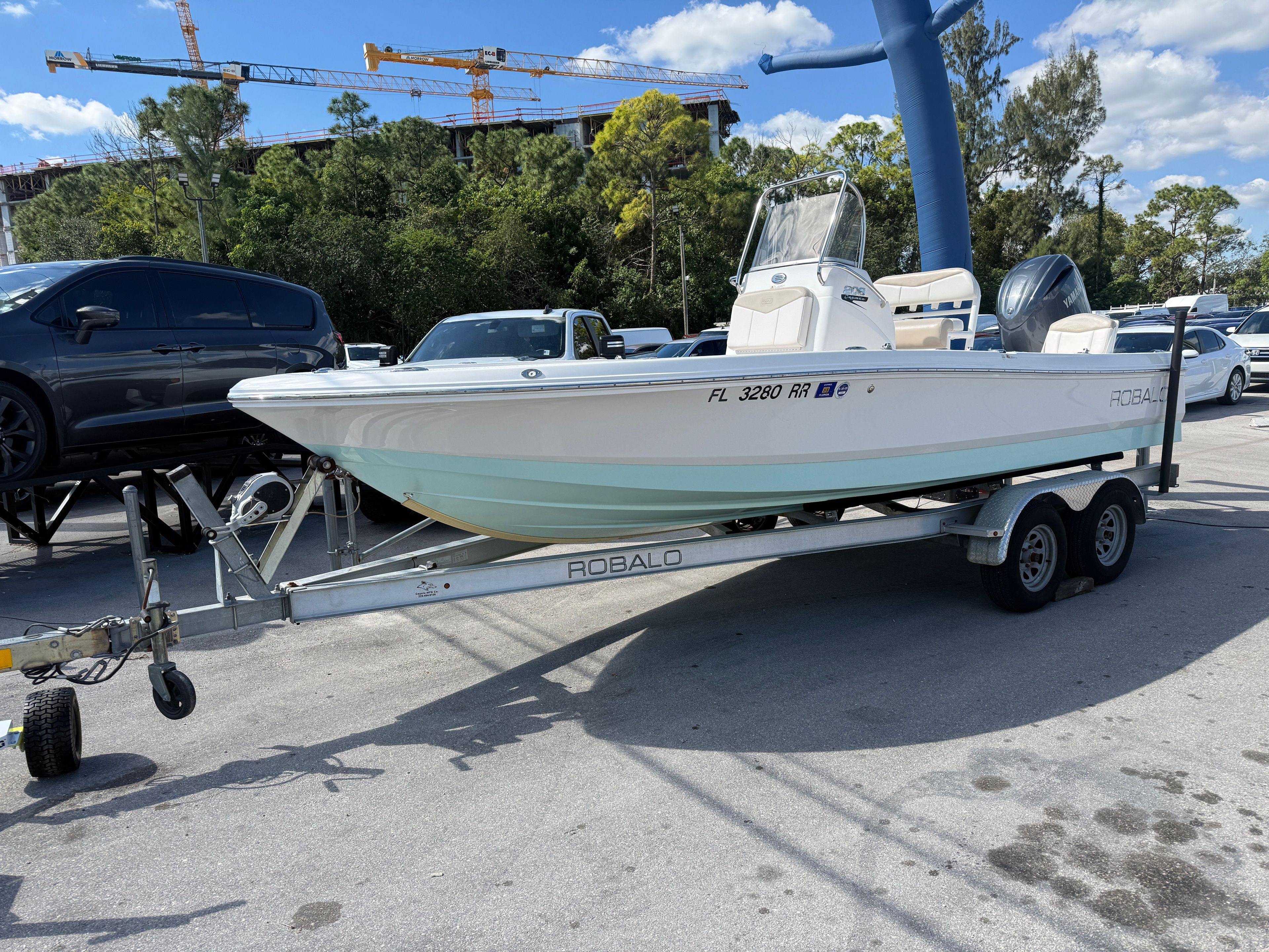 2017 Robalo 206 Cayman - 2