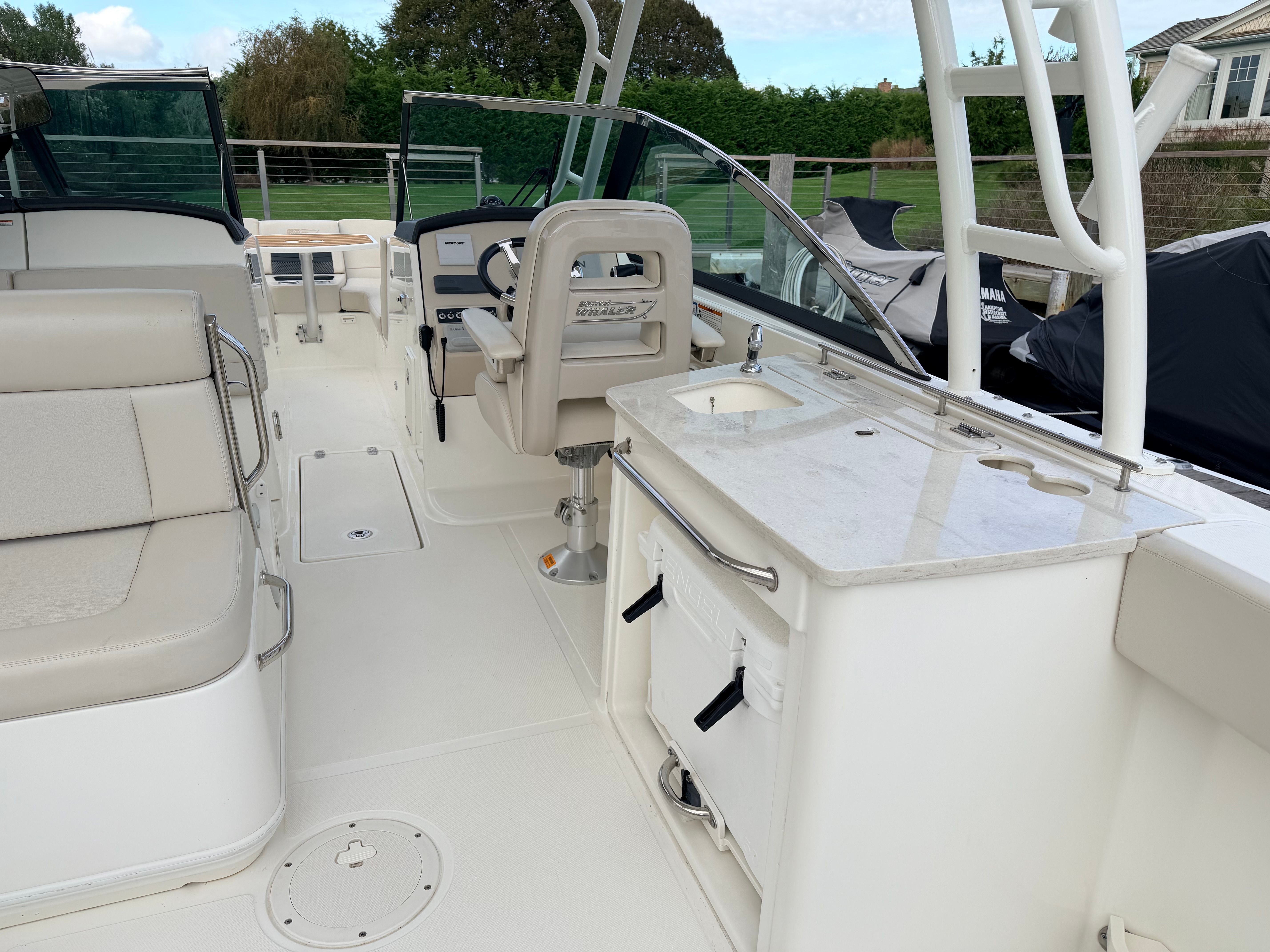 2019 Boston Whaler 270 Vantage - 6