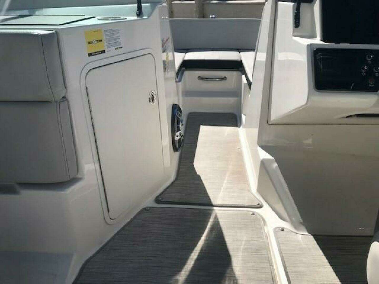 2022 Sea Ray SPX 190 OB - Image 19