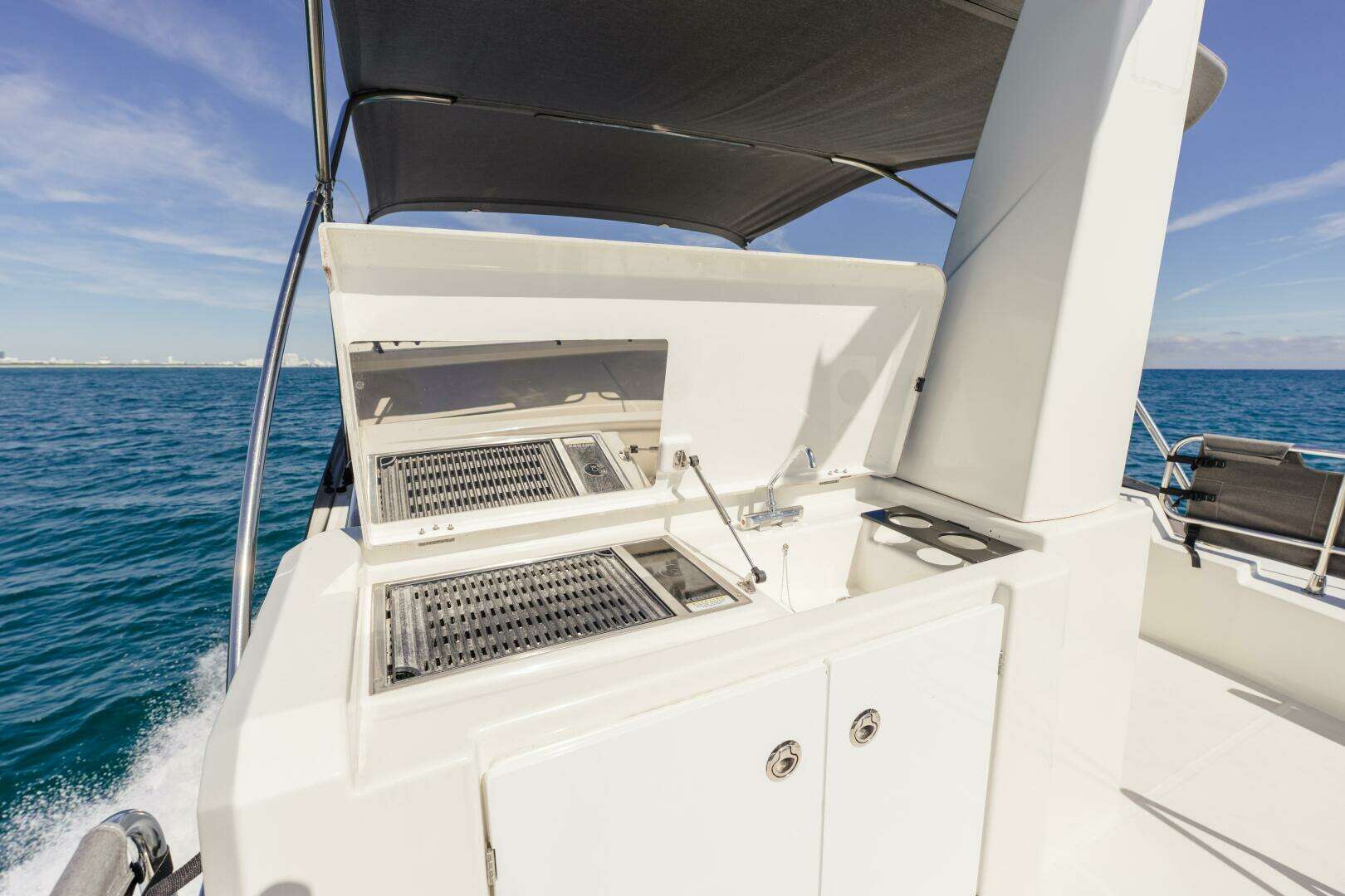 2025 Beneteau — - Image 12