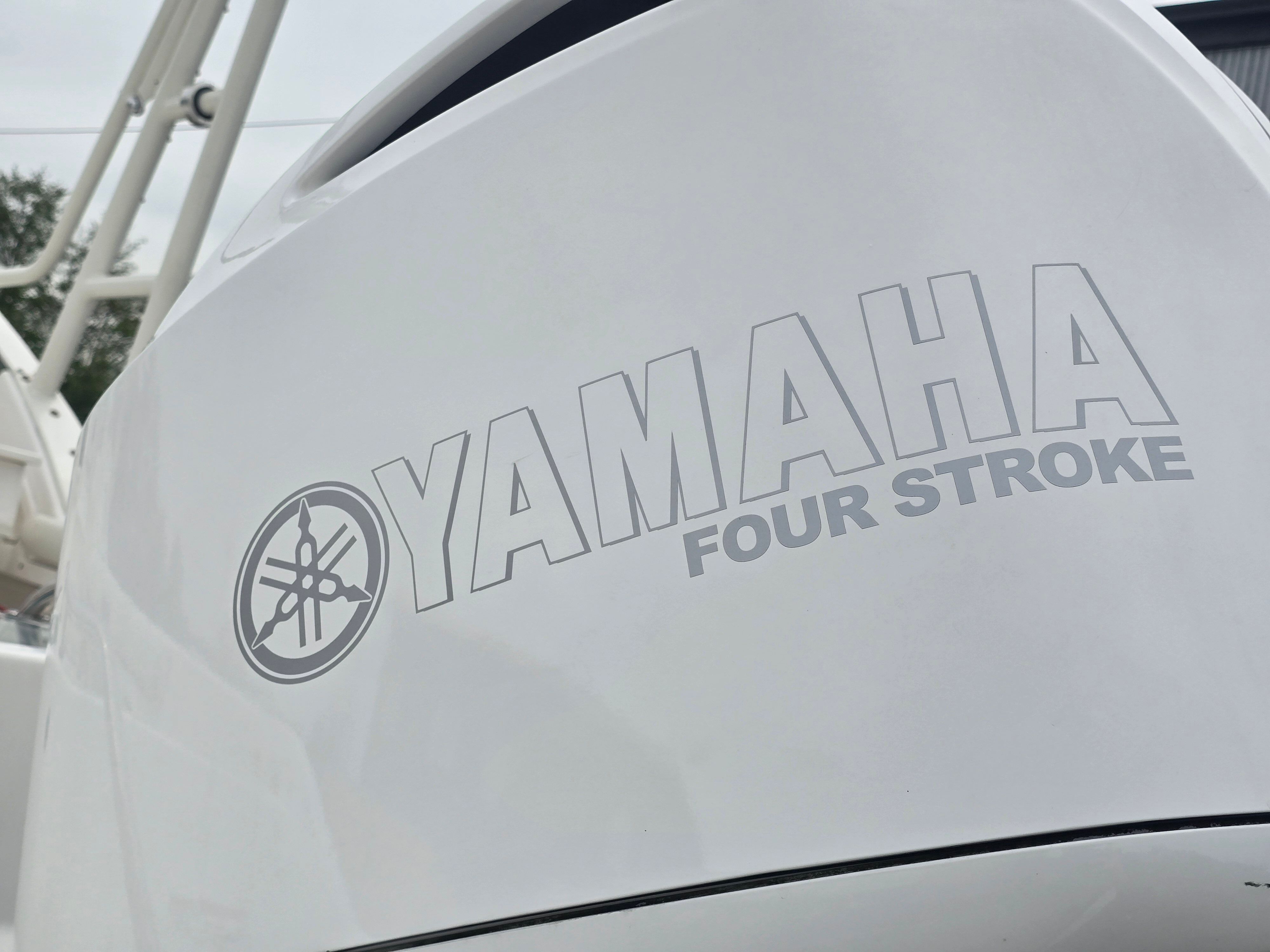 Yamaha four-stroke engine on a 2017 Everglades 230 Dual Console boat.