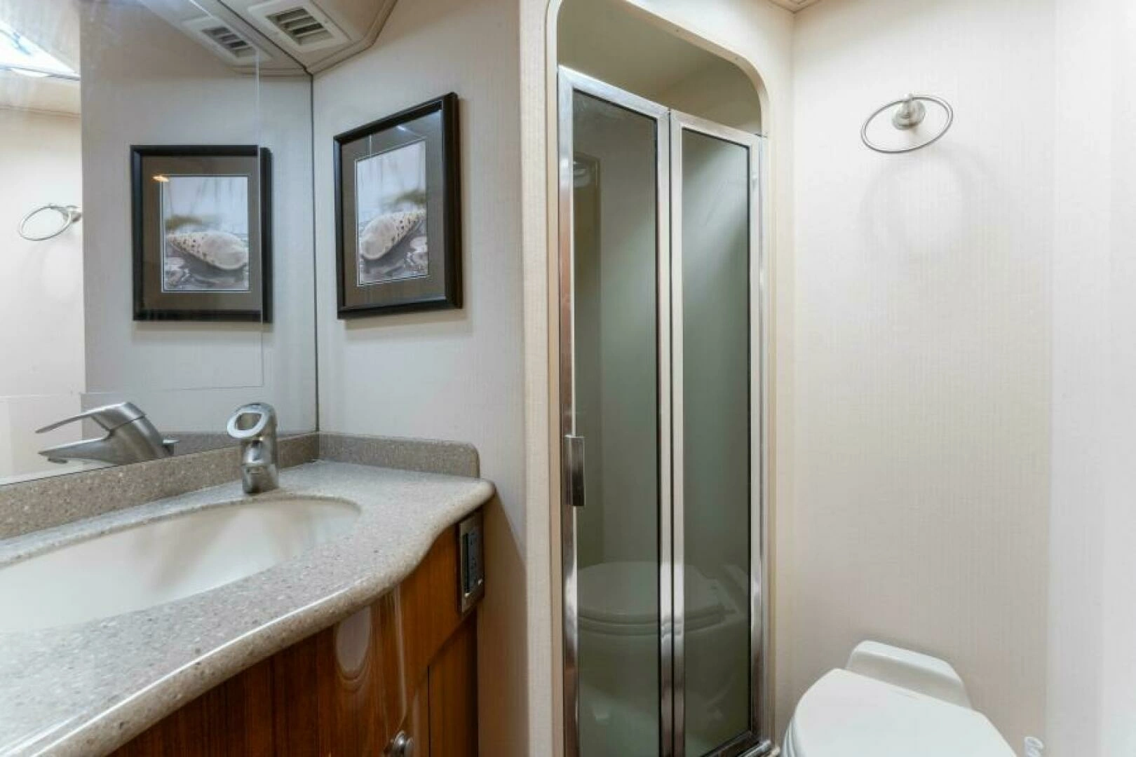2009 Viking 45 Open - Image 14