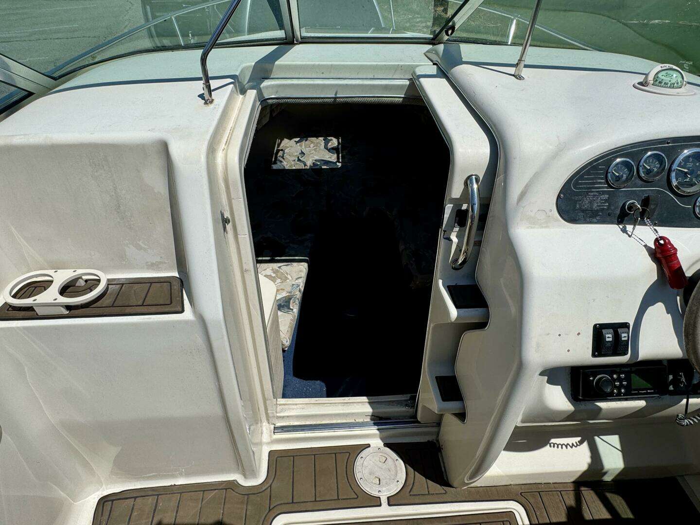 1999 Sea Ray 215 Express Cruiser - Image 38