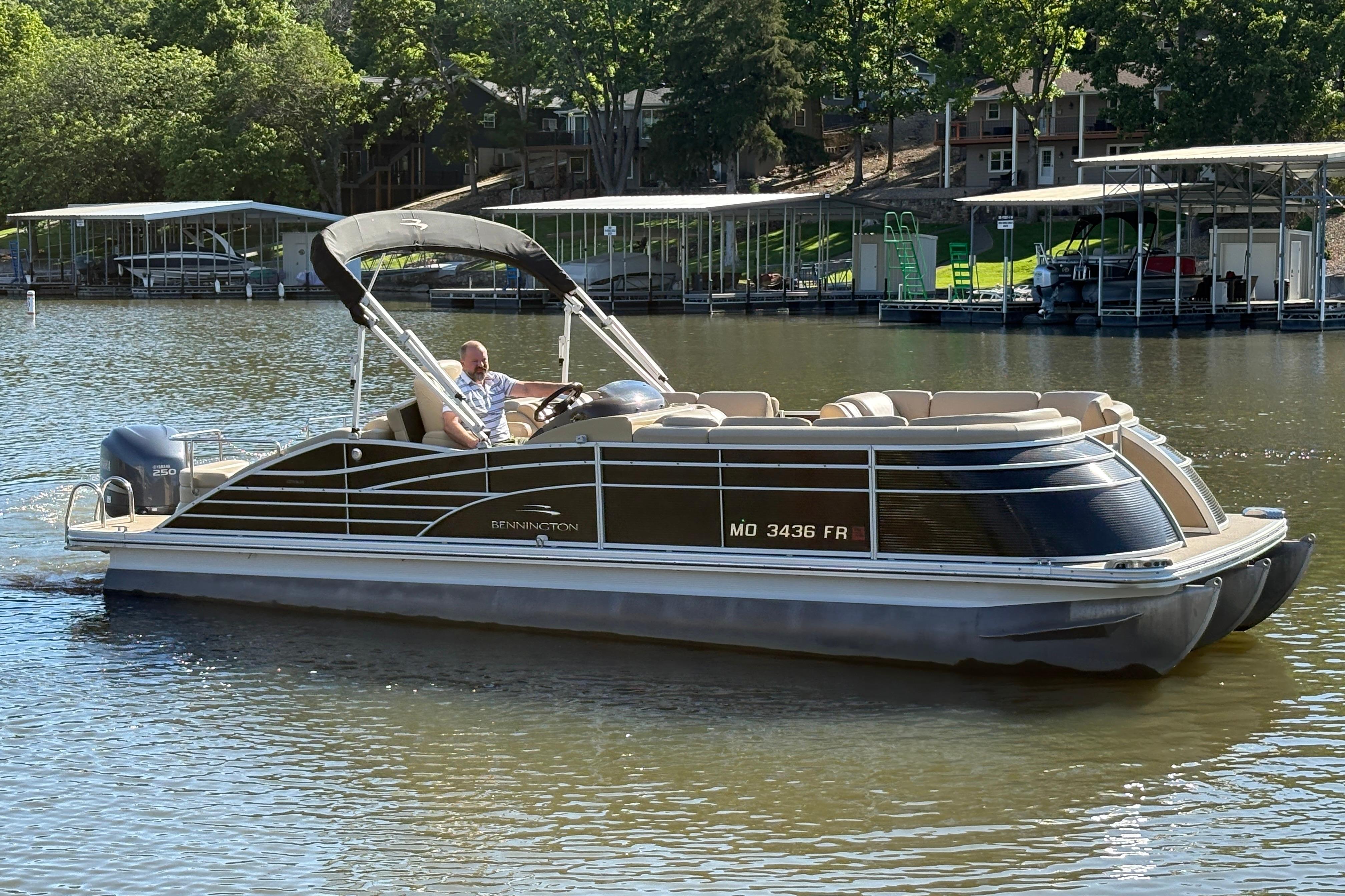 2011 Bennington 2575QCW OB