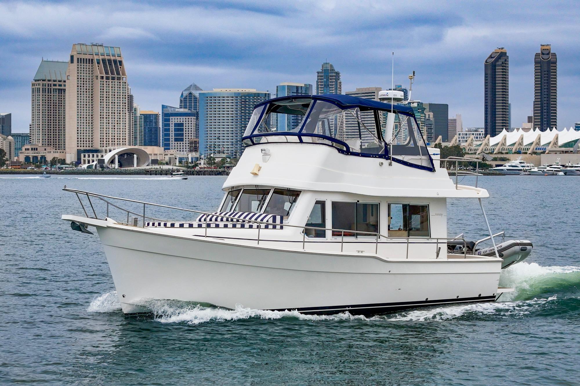 2011 Mainship 395 Trawler