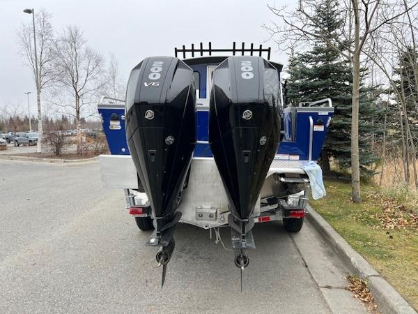 2024 Spartan 26 Maximus Pro XL boat with dual 300 V6 outboard engines.