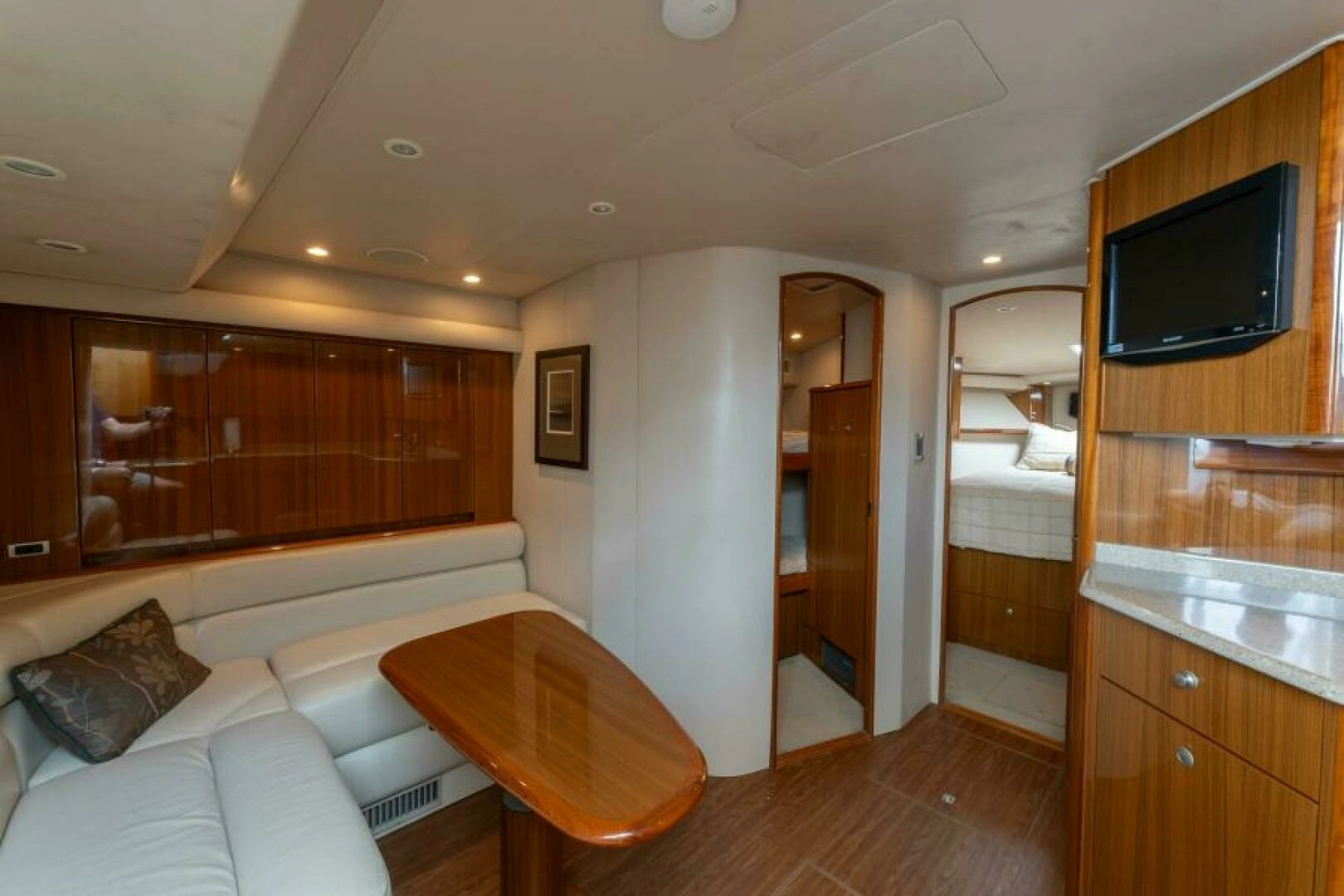 2009 Viking 45 Open - Image 7
