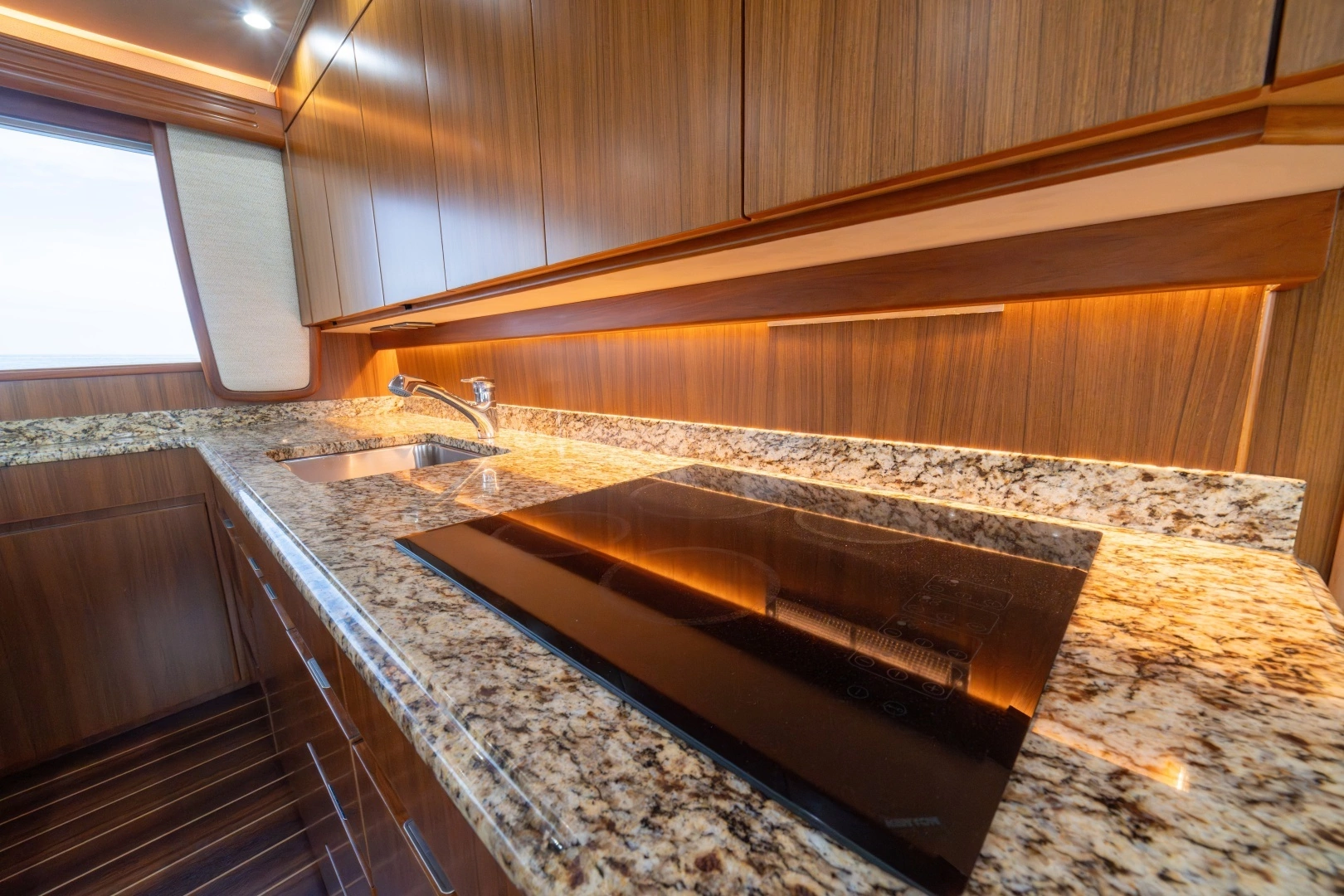 2012 Viking 60 Convertible - Image 35