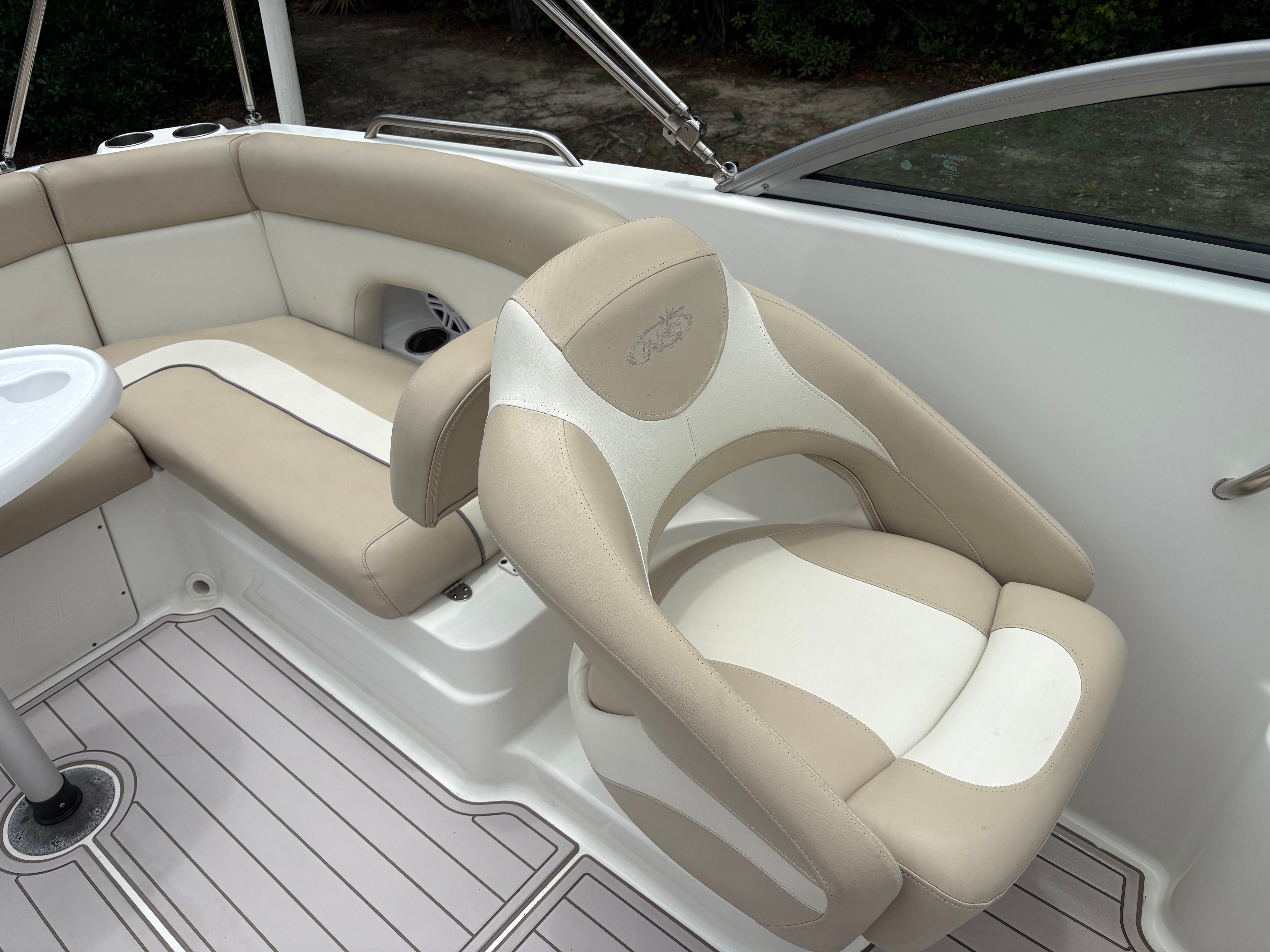 2016 NauticStar 243DC Sport Deck - 16