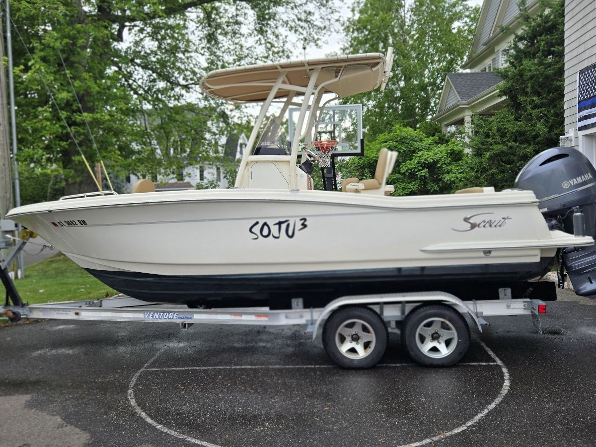 2019 Scout 215 XSF