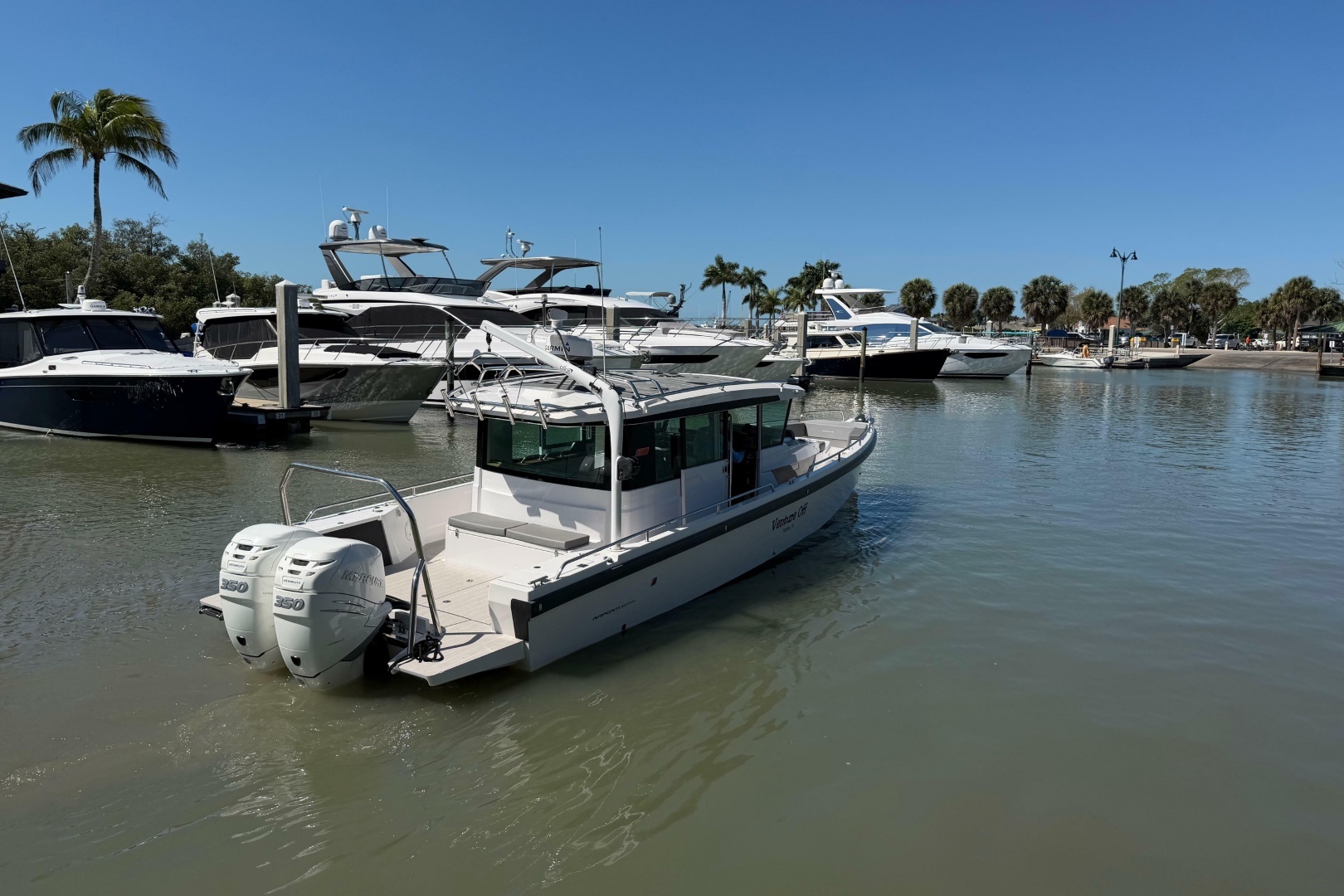 2018 Axopar 37 Cabin - Image 6