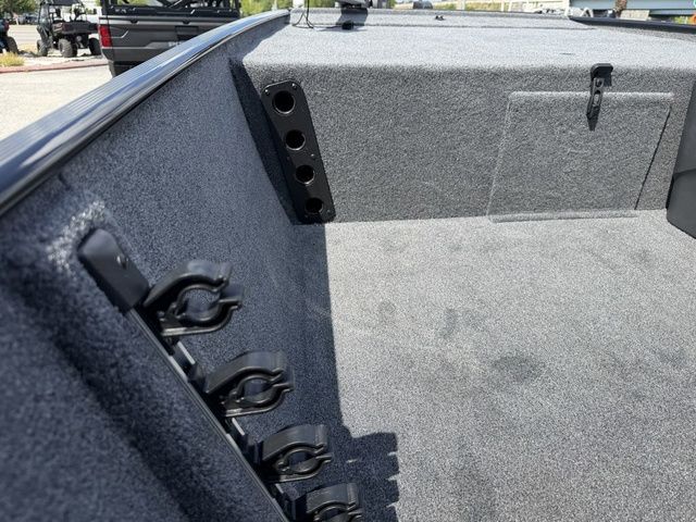 2026 Tracker Bass Tracker Classic XL - 5