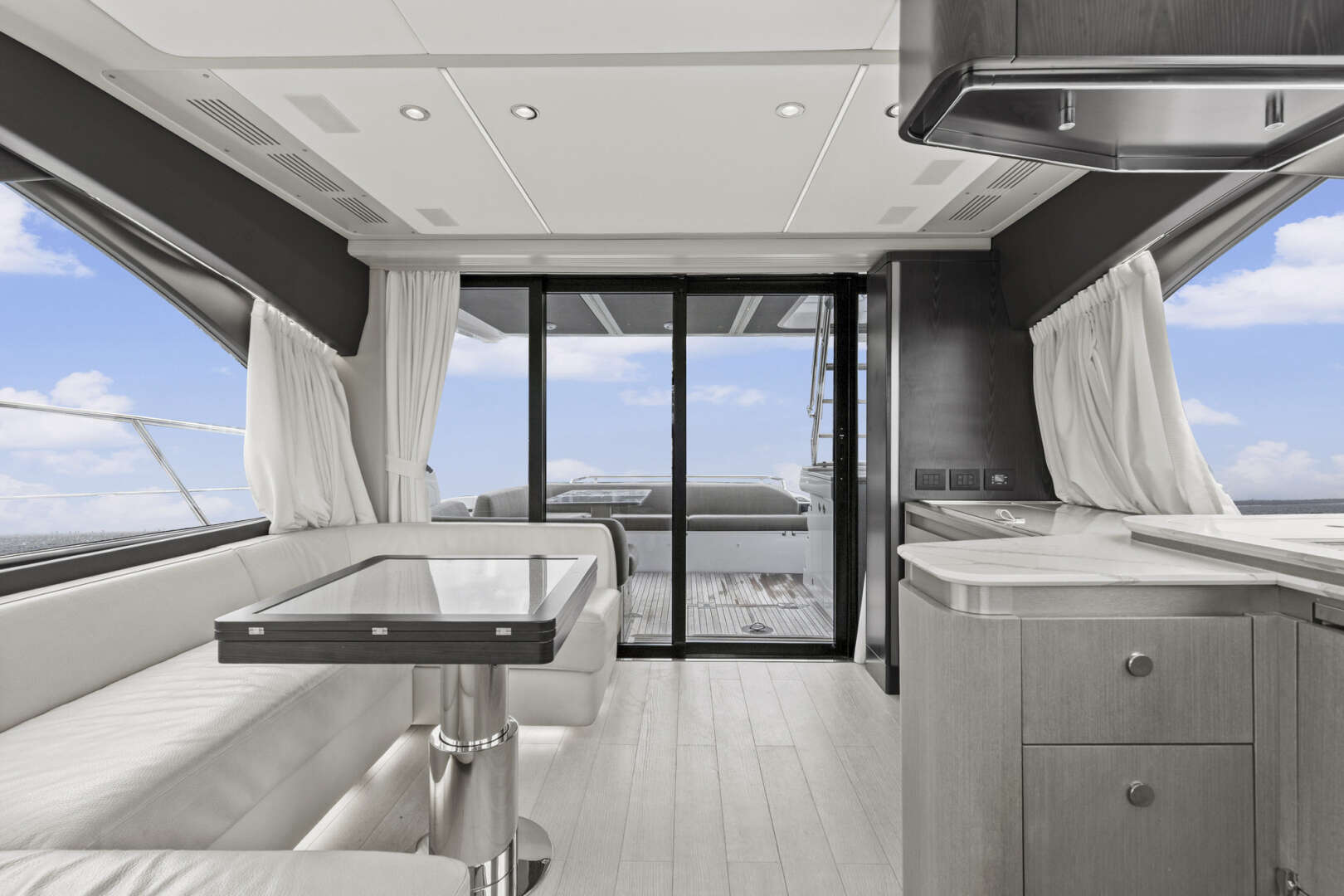 2020 Azimut S6 Sportfly - Image 38