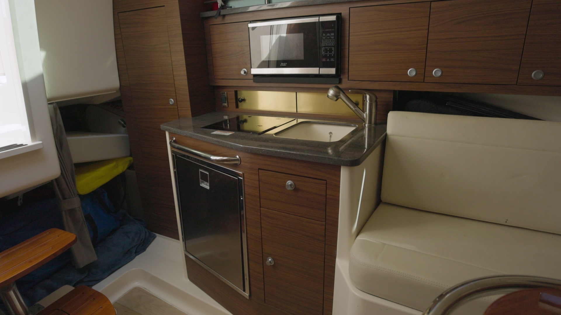 2023 Boston Whaler Conquest - Image 20