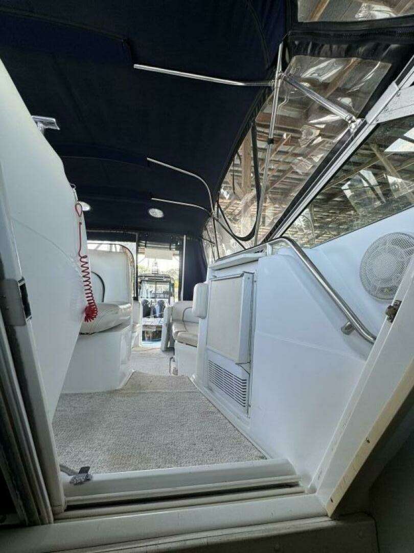 2002 Chris-Craft 328 - Image 19