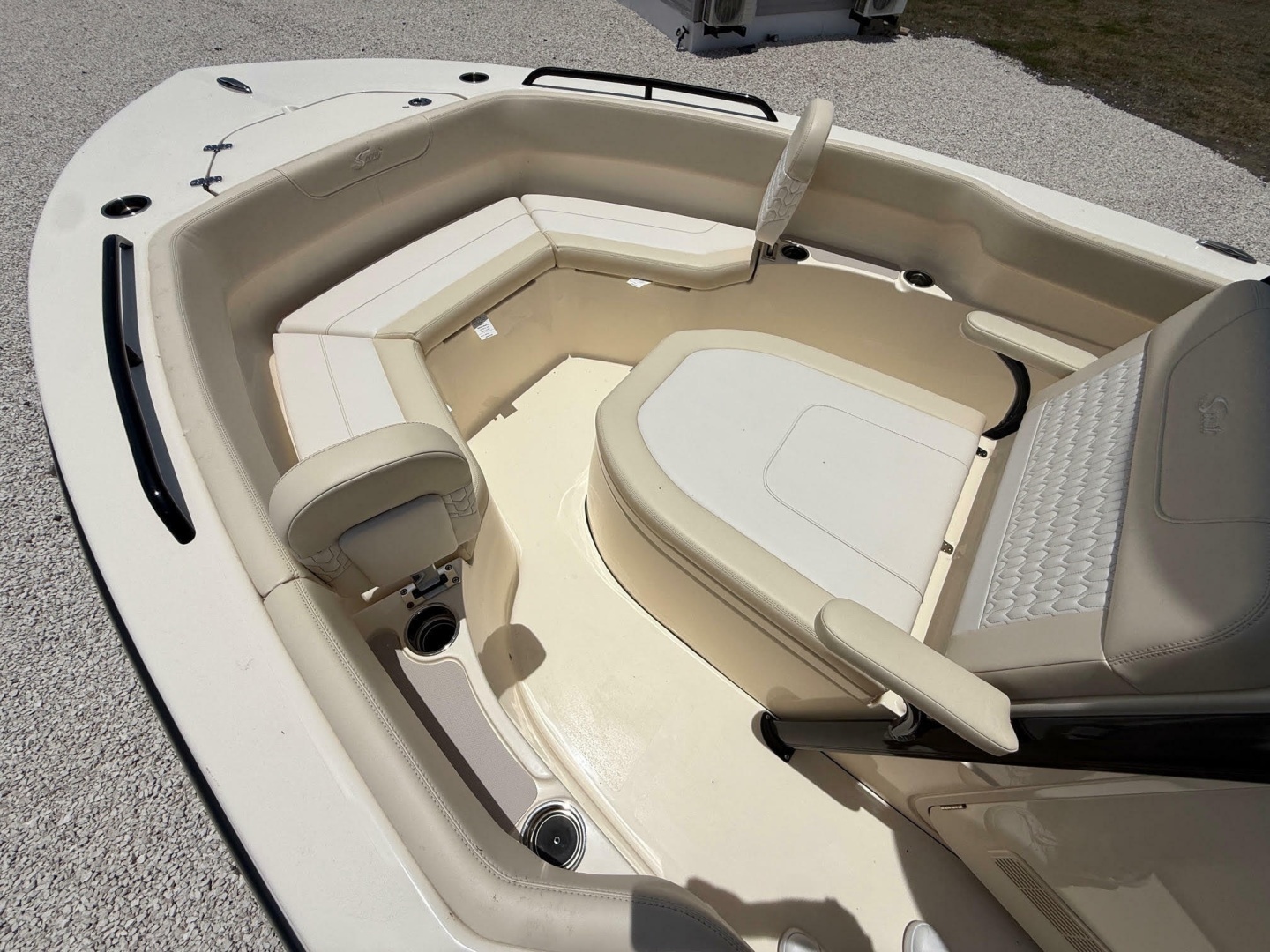2016 Scout 220 XSF - Image 12