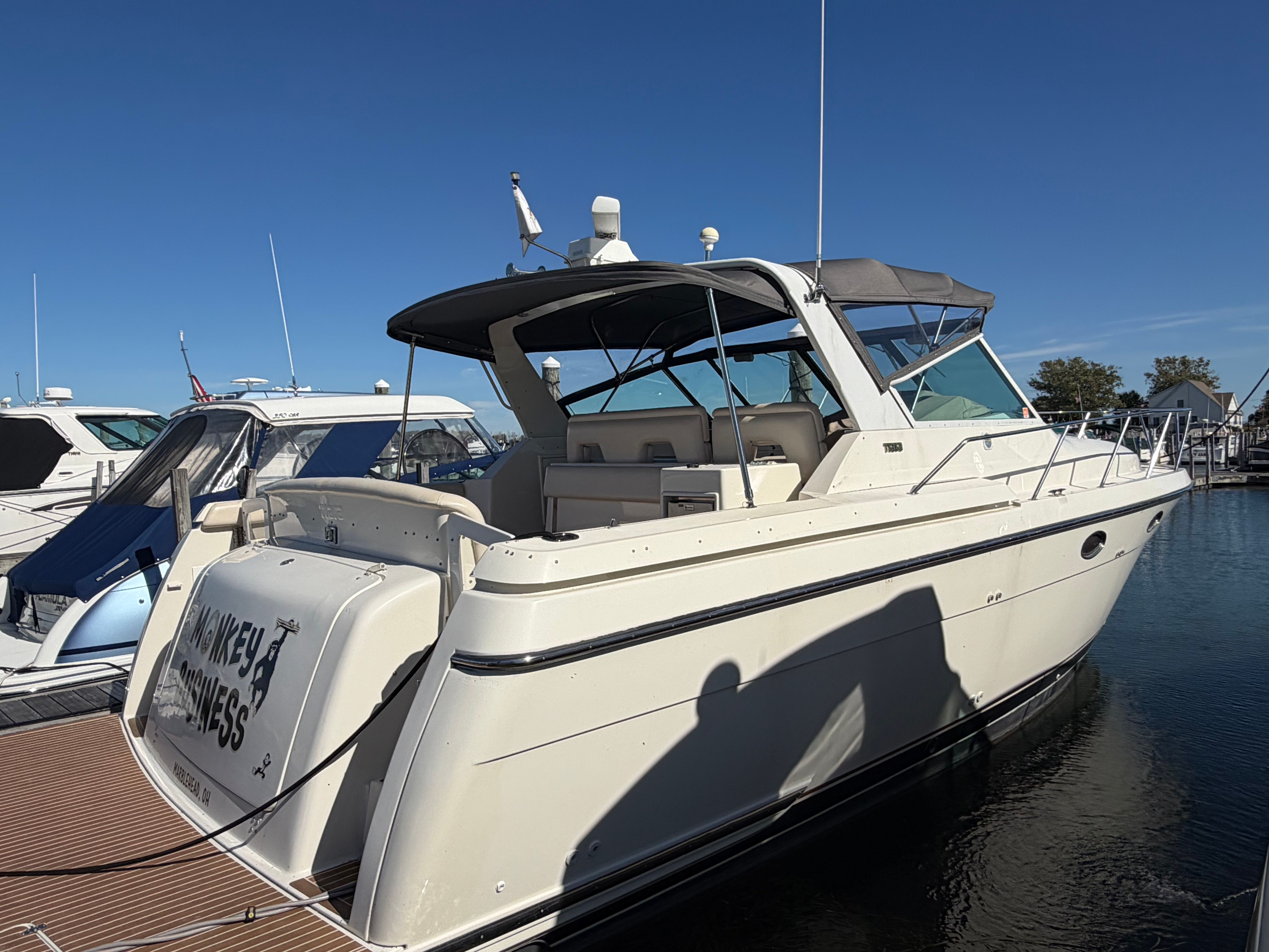 1995 Tiara Yachts 3500 Express