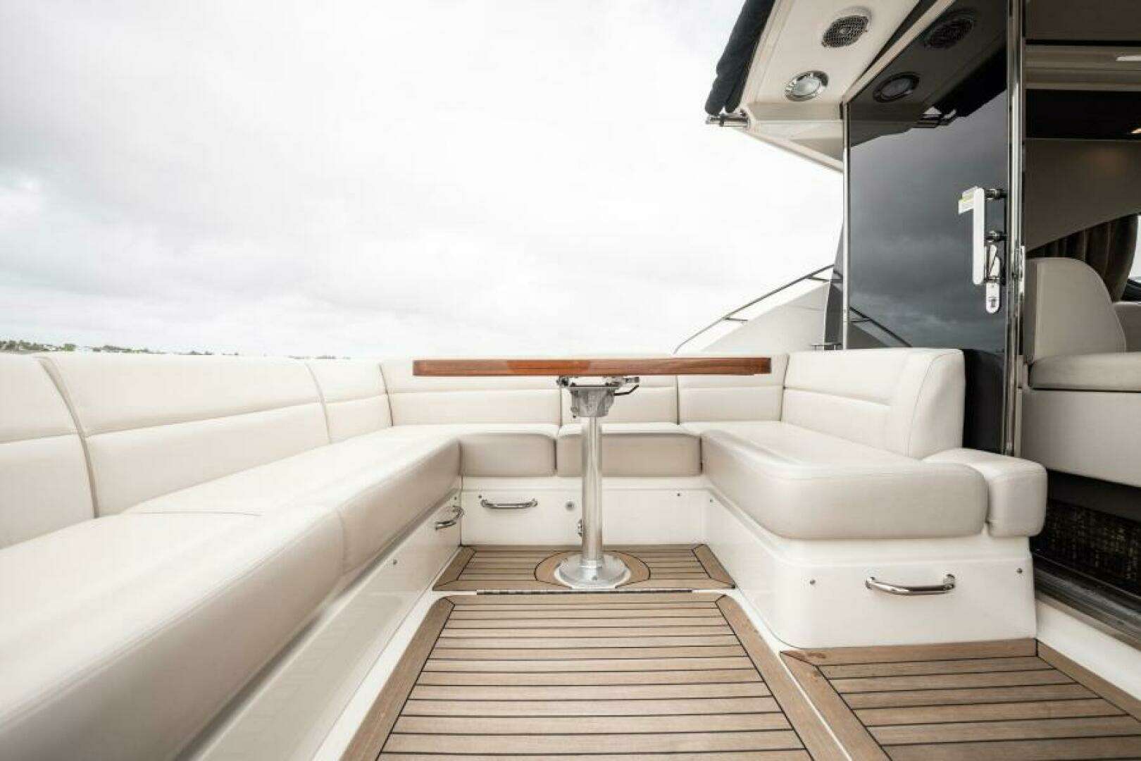 2015 Sea Ray 510 Sundancer - Image 47