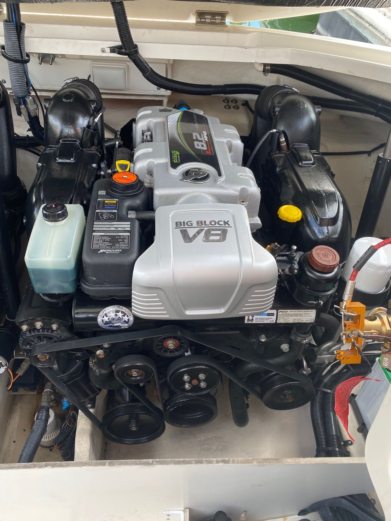 2016 Sea Ray SLX 350 - 19