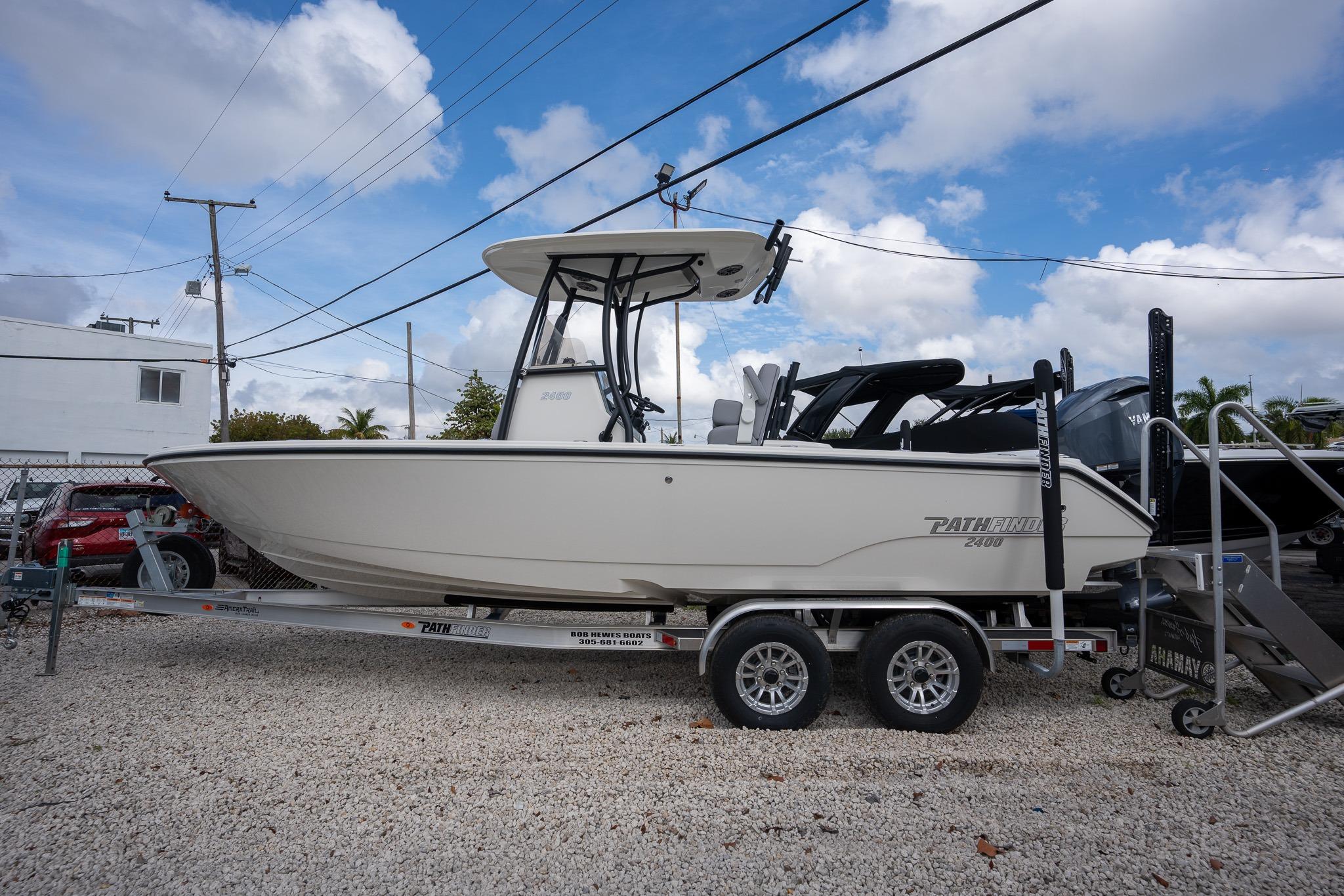 2025 Pathfinder 2400 Open