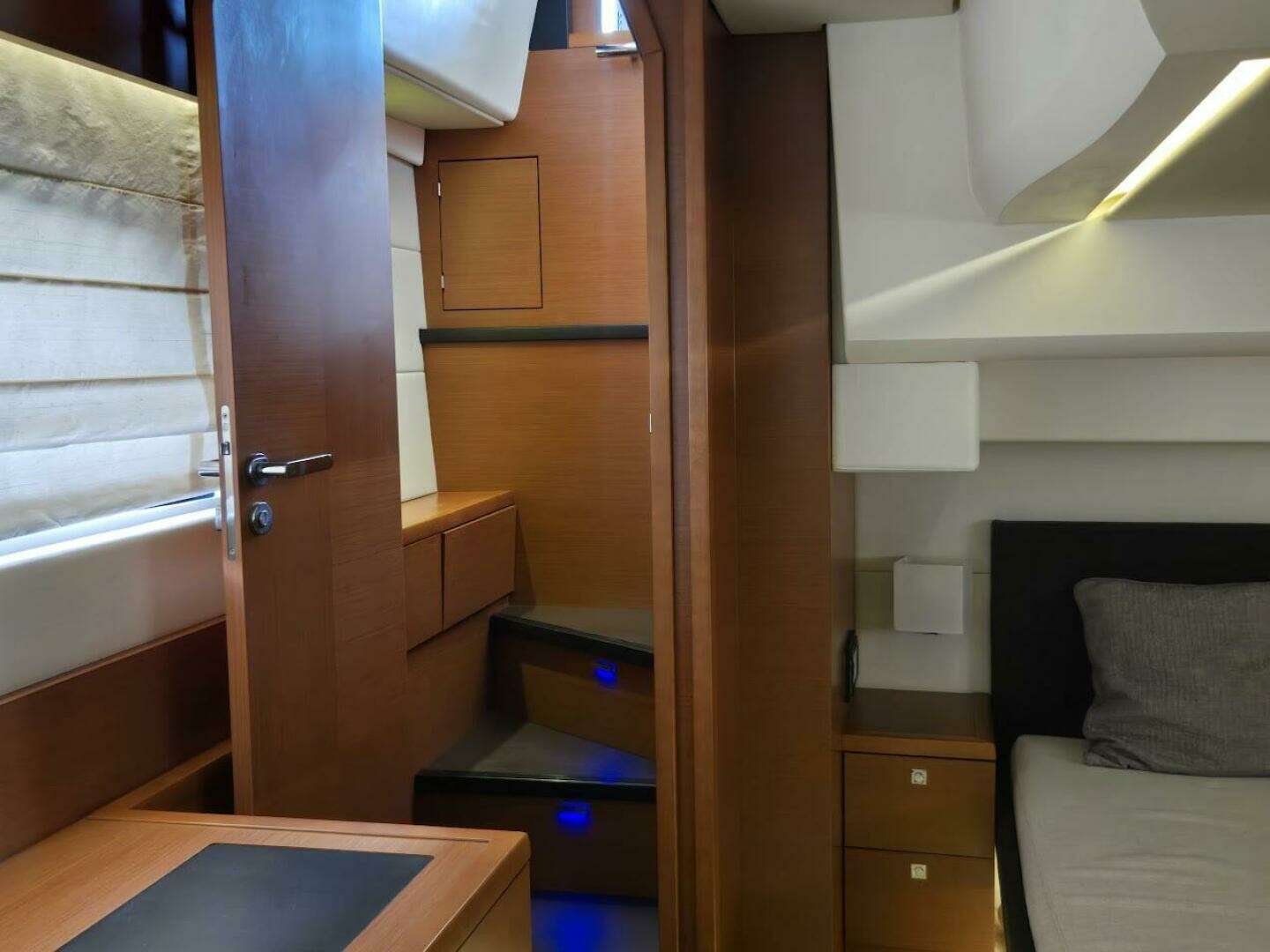2013 Prestige 500 - Image 17