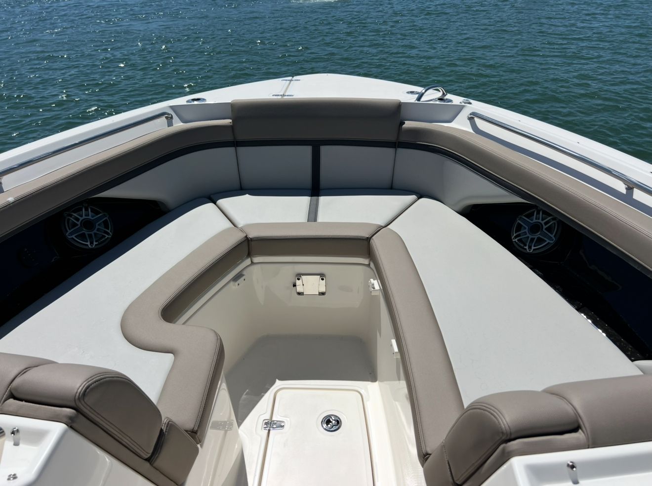 2026 Boston Whaler 330 Vantage - 30