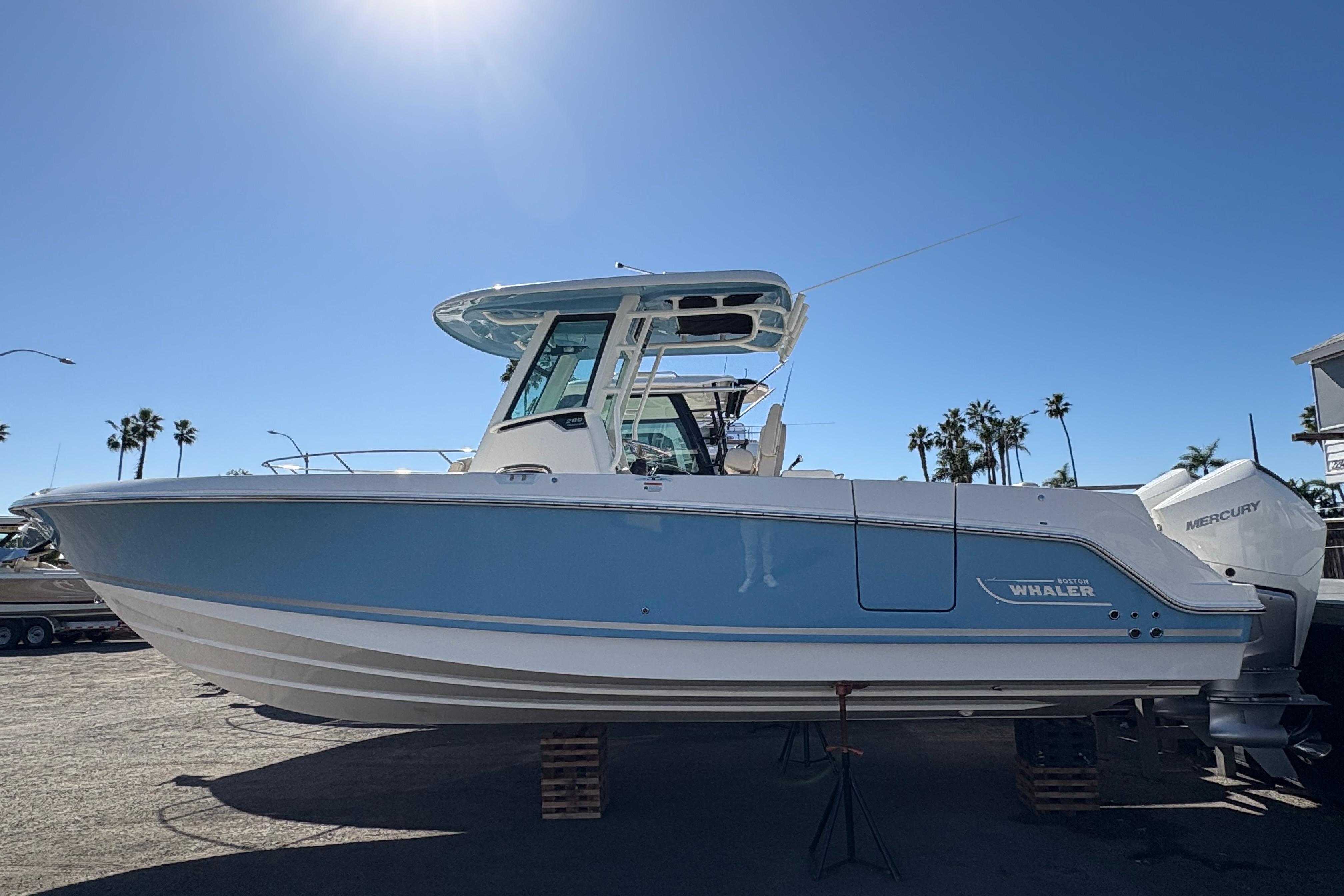 2026 Boston Whaler 280 Outrage