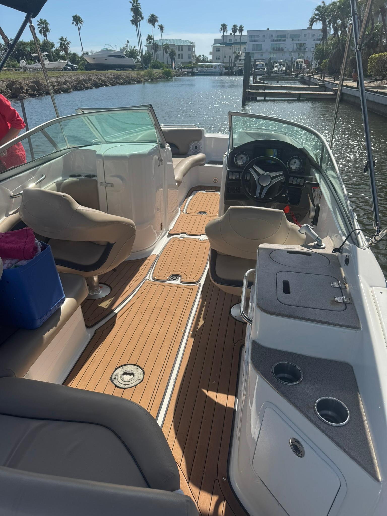 2017 Hurricane SunDeck 2400 OB - 5