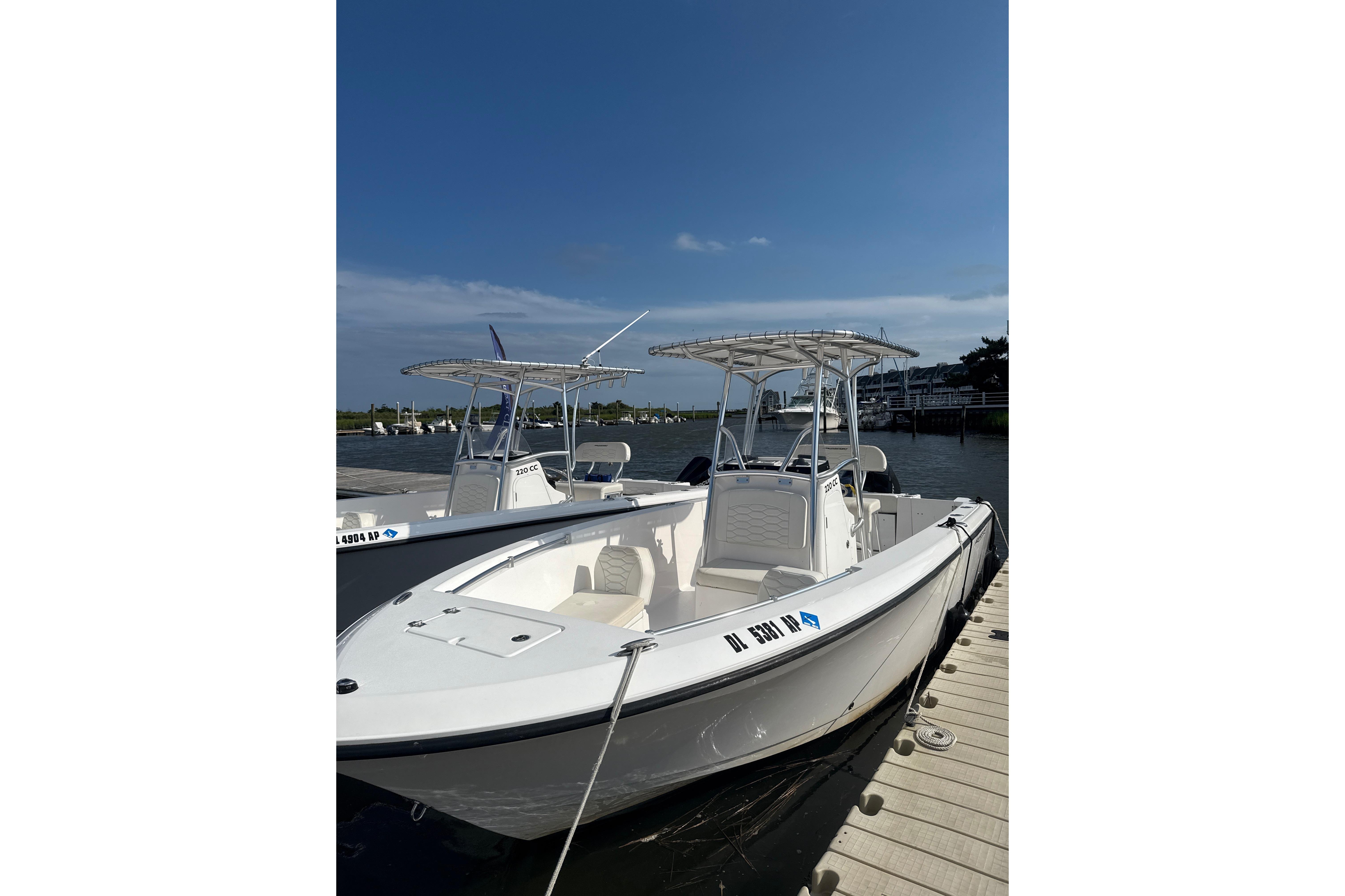 2024 Aquasport 2200 Center Console