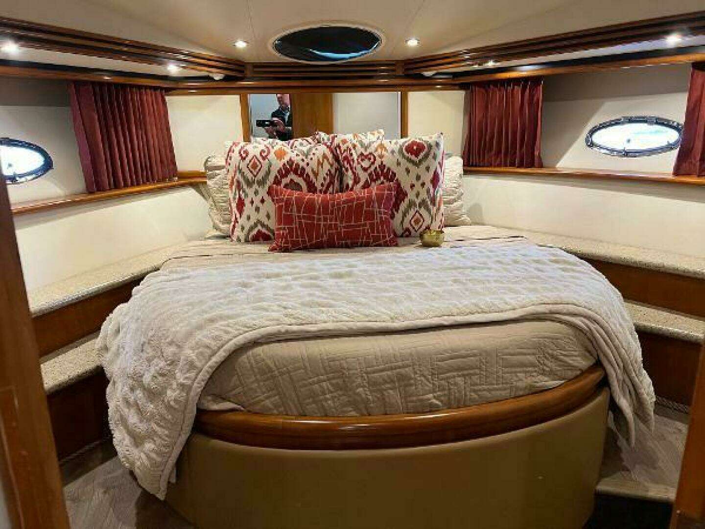 2001 Carver 450 Voyager Pilothouse - Image 55
