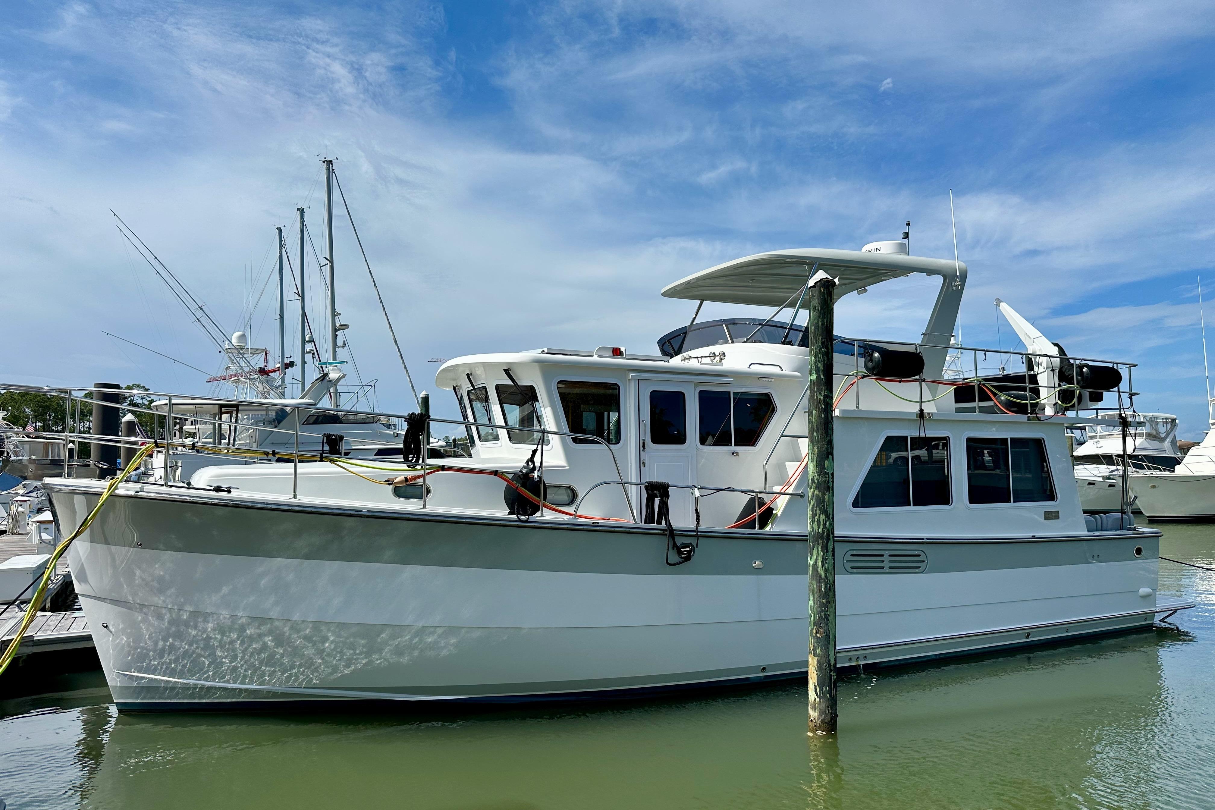 2025 Helmsman Trawlers 43E PILOTHOUSE