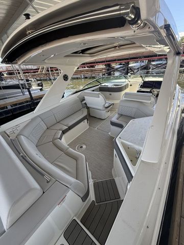 2026 Sea Ray SLX 310 - 15