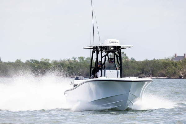 2027 Yellowfin 26 Hybrid