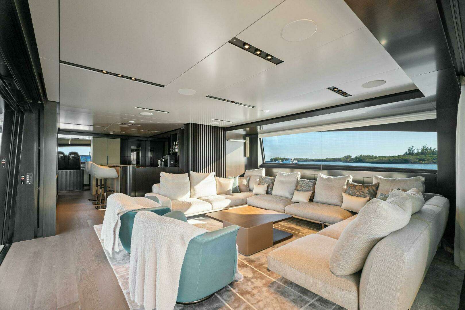 2023 Pershing GTX Motoryacht - Image 62