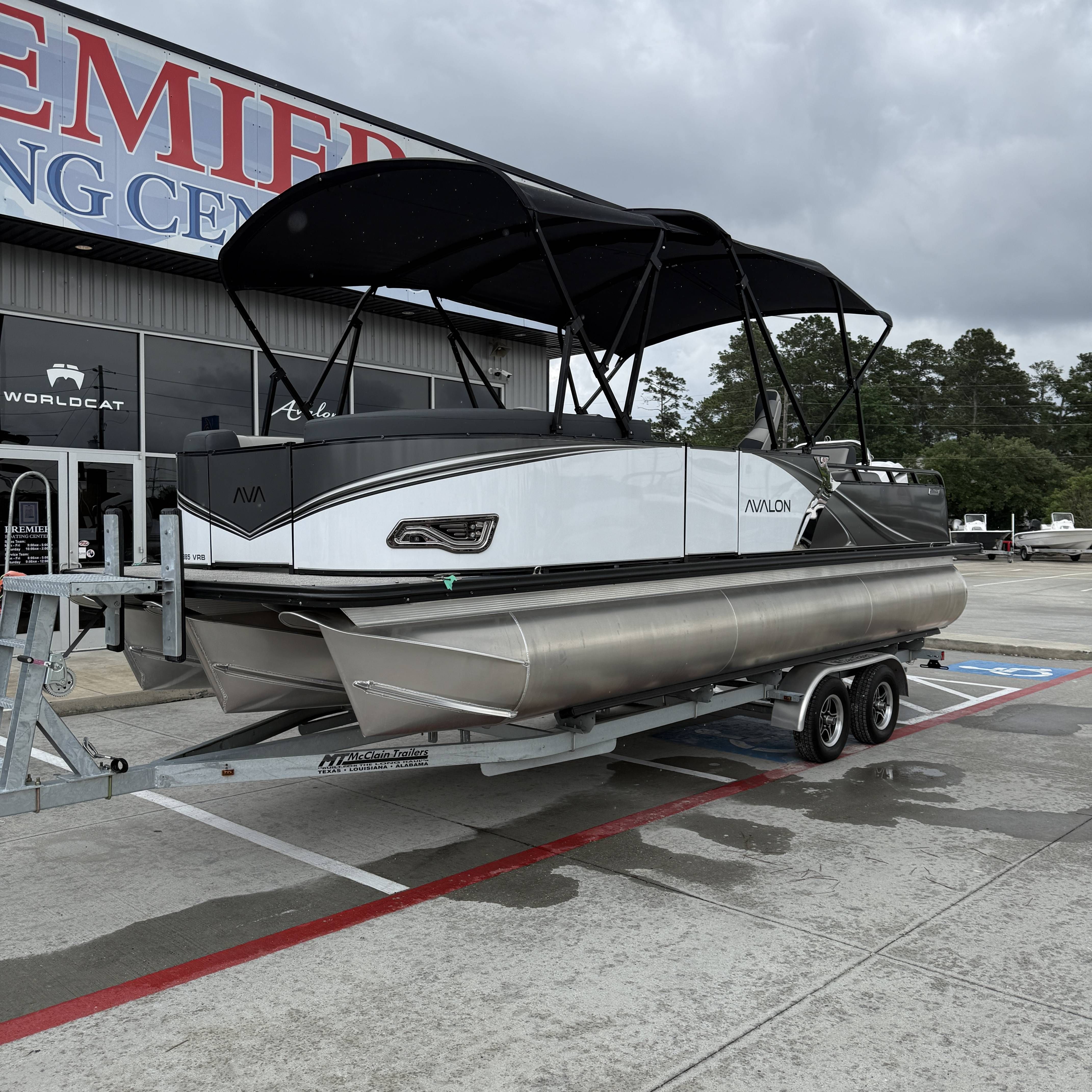 2025 Avalon Catalina Versatile Rear Bench - 23' - 3