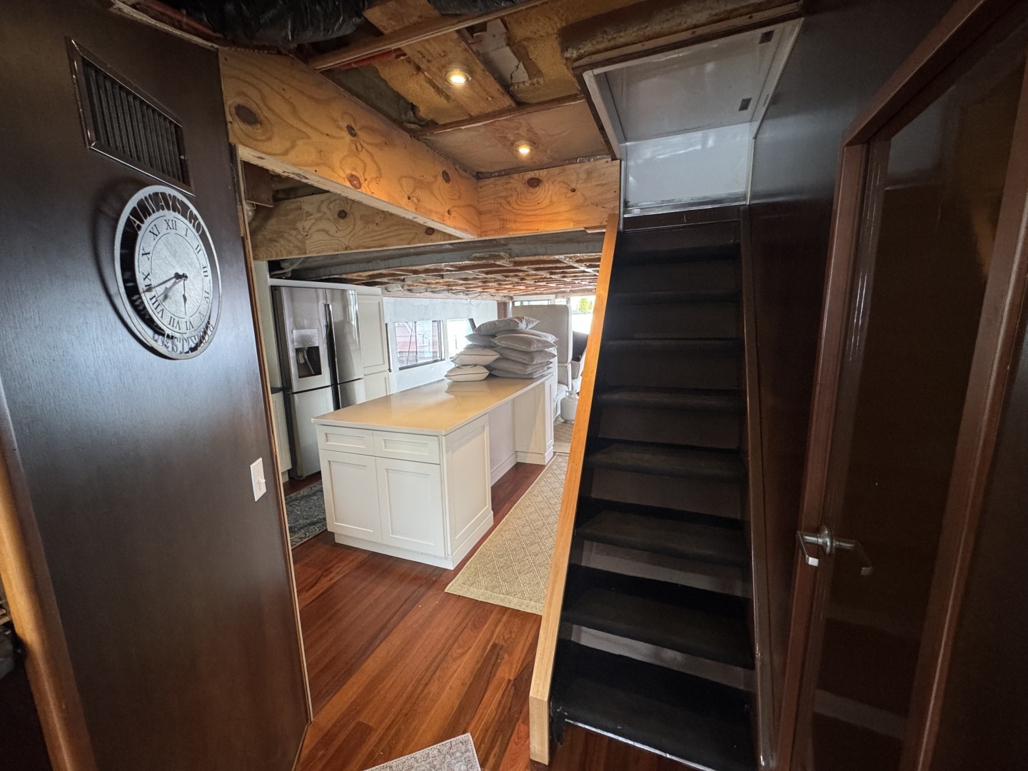 1997 Tarrab 77 Motor Yacht - Image 36