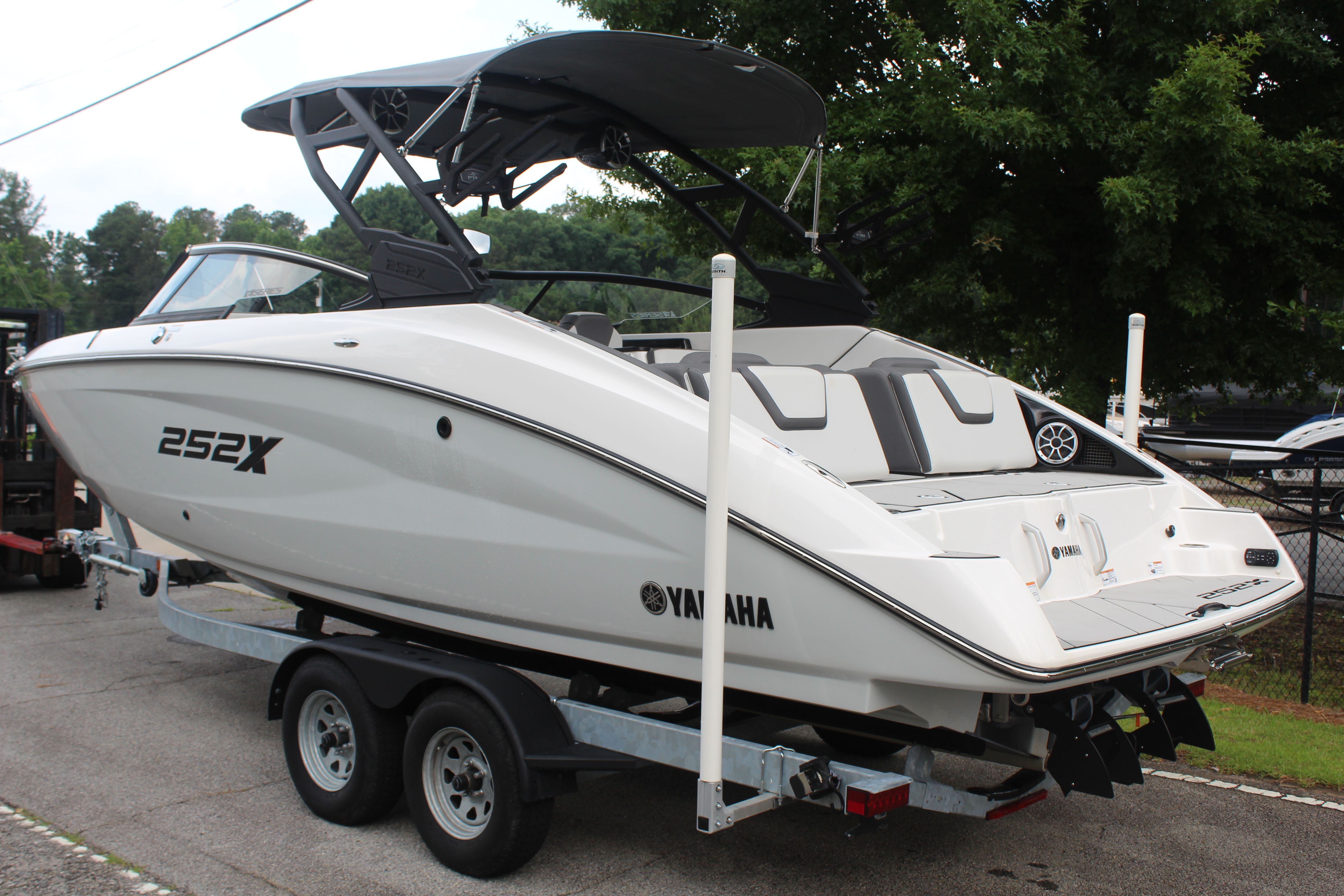 2022 Yamaha Boats 252XE - 3