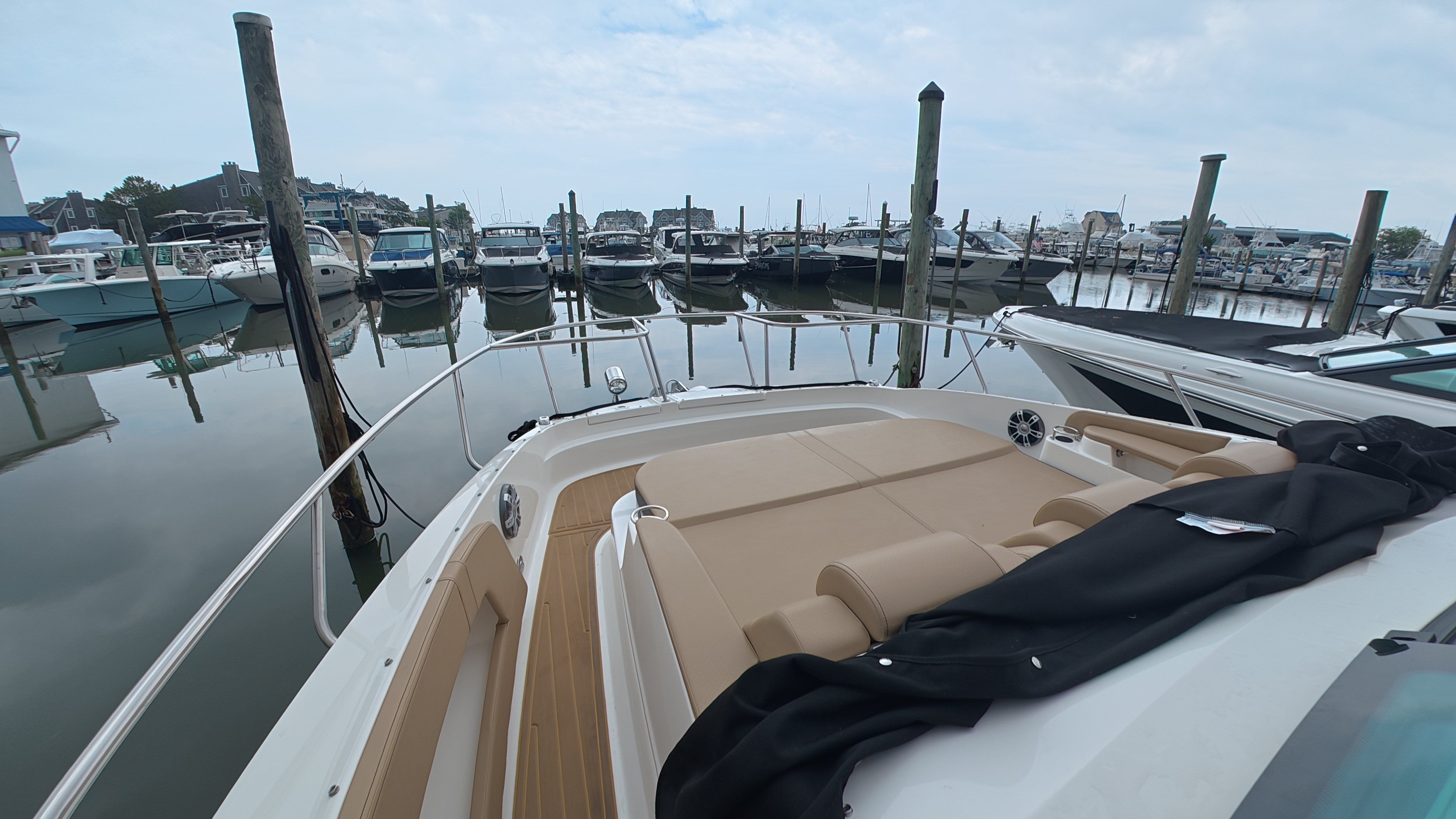 2025 Sea Ray Sundancer 320 Outboard - 27