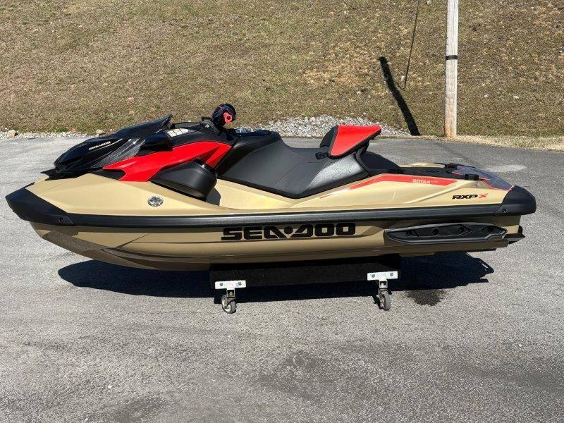 2025 Sea-Doo RXP-X 325 - 2