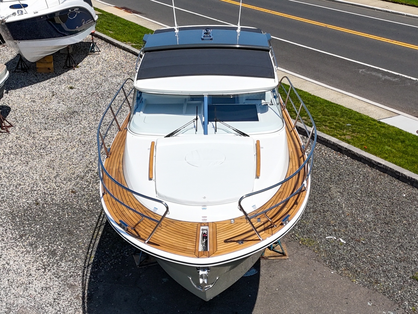 2026 Marex 310 Sun Cruiser - Image 38
