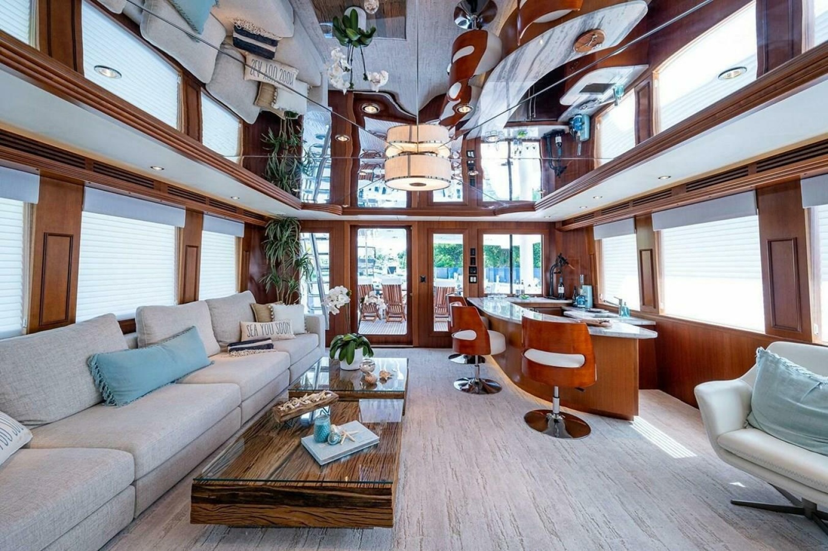 2003 Hatteras 100 Raised Pilothouse - Image 4