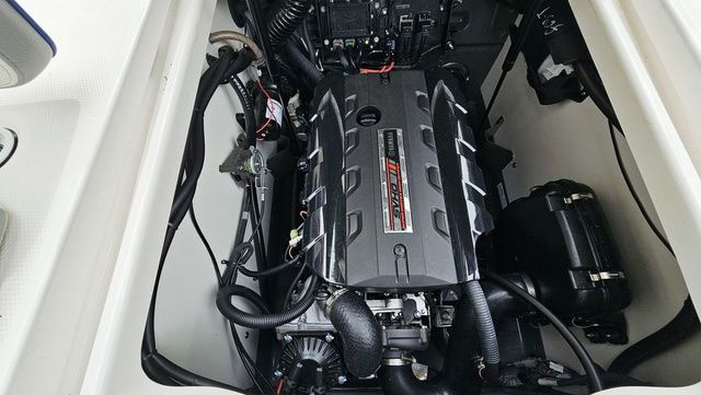 2020 Yamaha Boats 195 FSH Sport - 23