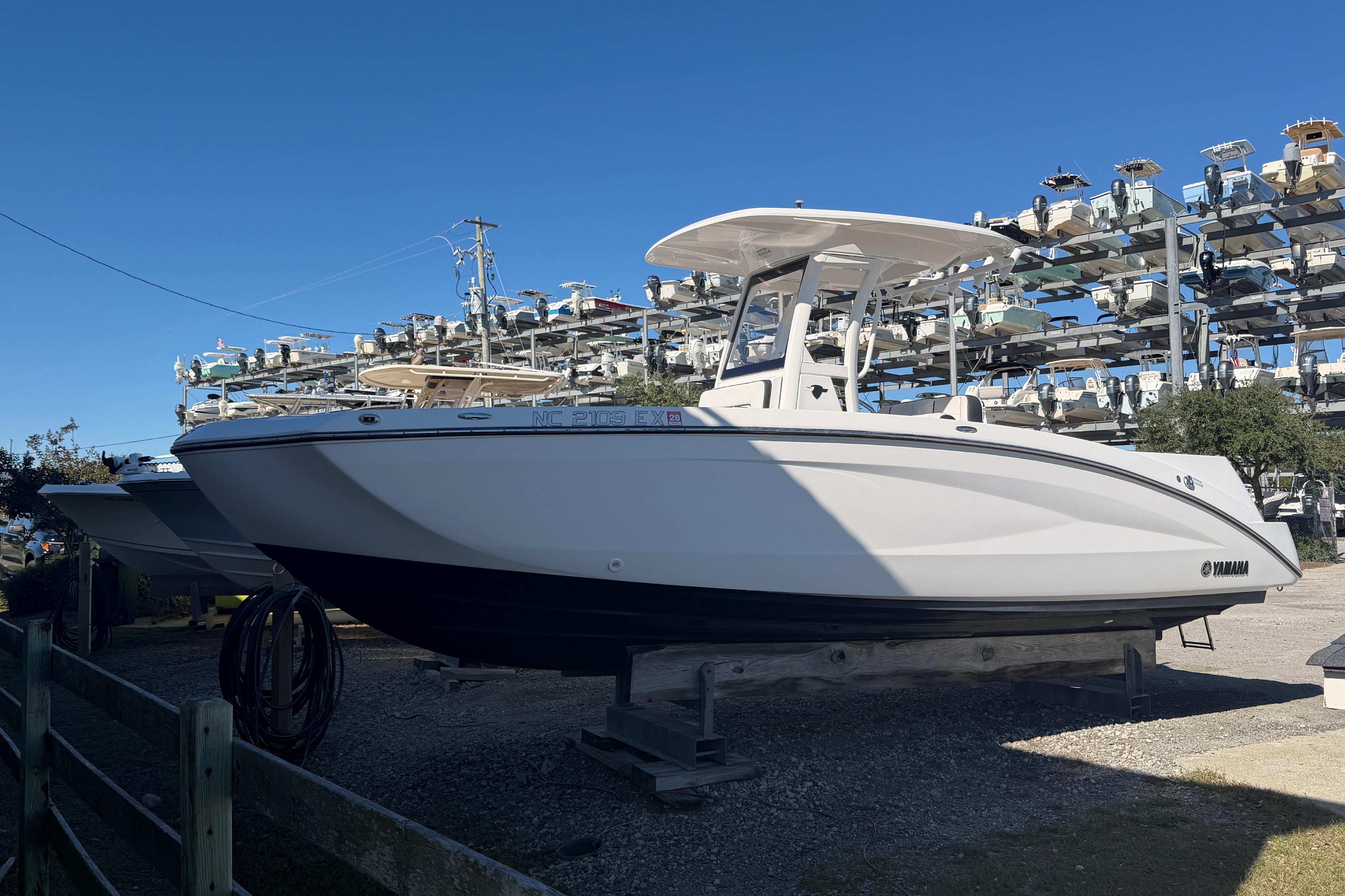 2022 Yamaha Boats 252 FSH Sport