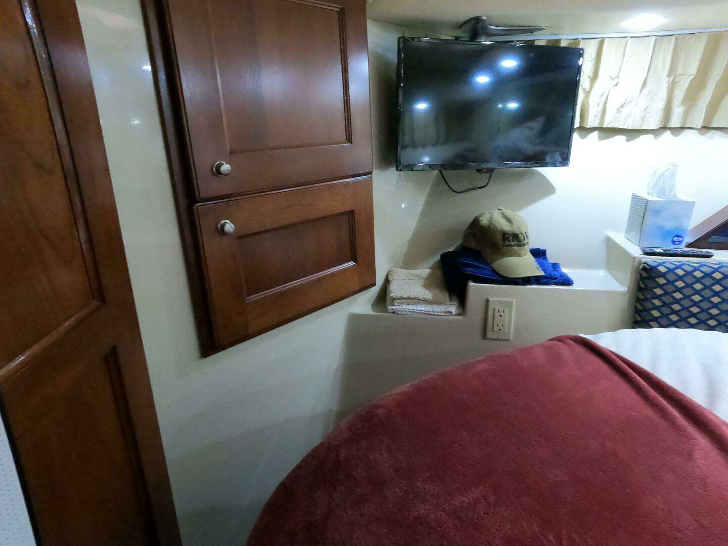 2006 Bluewater 5200 - Image 19