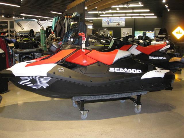 2025 Sea-Doo SparkTRIXX For 1 Rotax 900 ACE - 90 Ibr And Au
