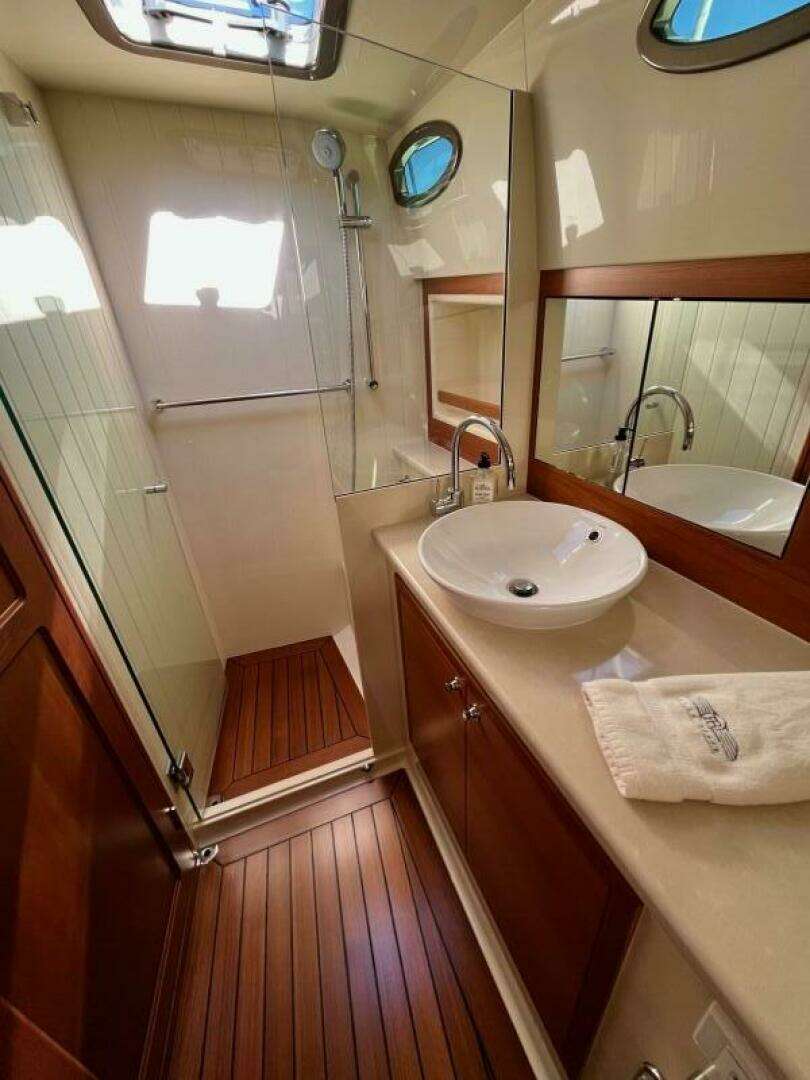 2016 Palm Beach Motor Yachts PB50 - Image 75