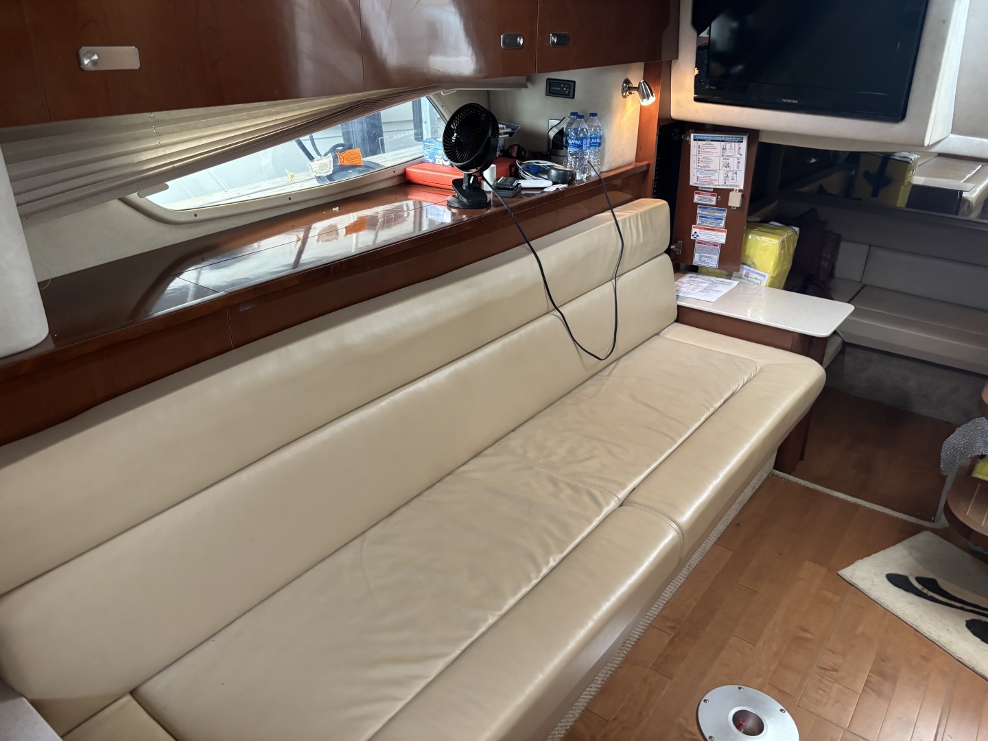2010 Sea Ray 370 Sundancer - Image 25