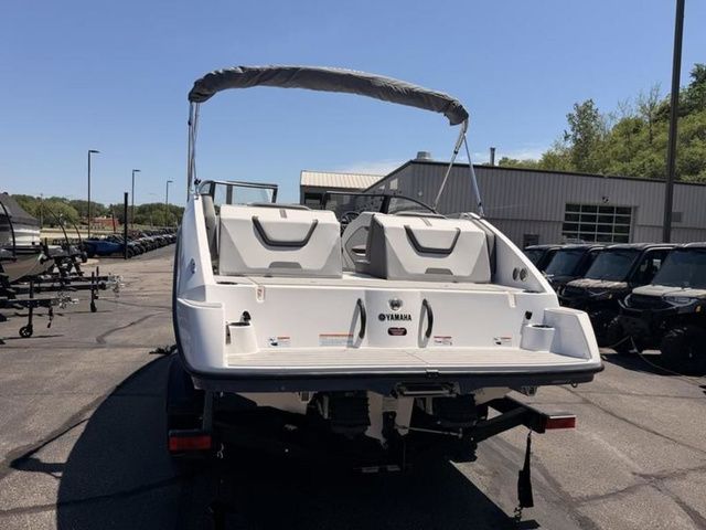 2026 Yamaha Boats SX220 - 4
