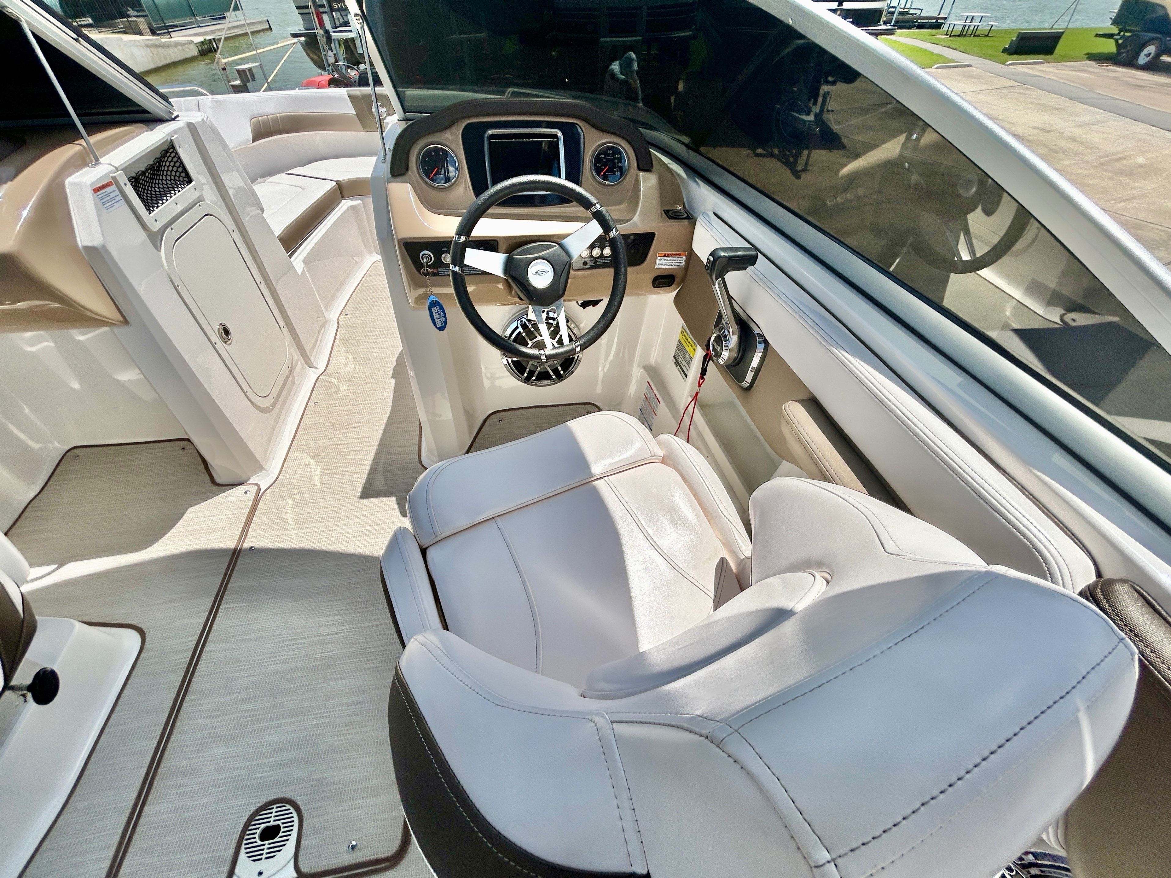 2018 Chaparral 23 Surf - 34